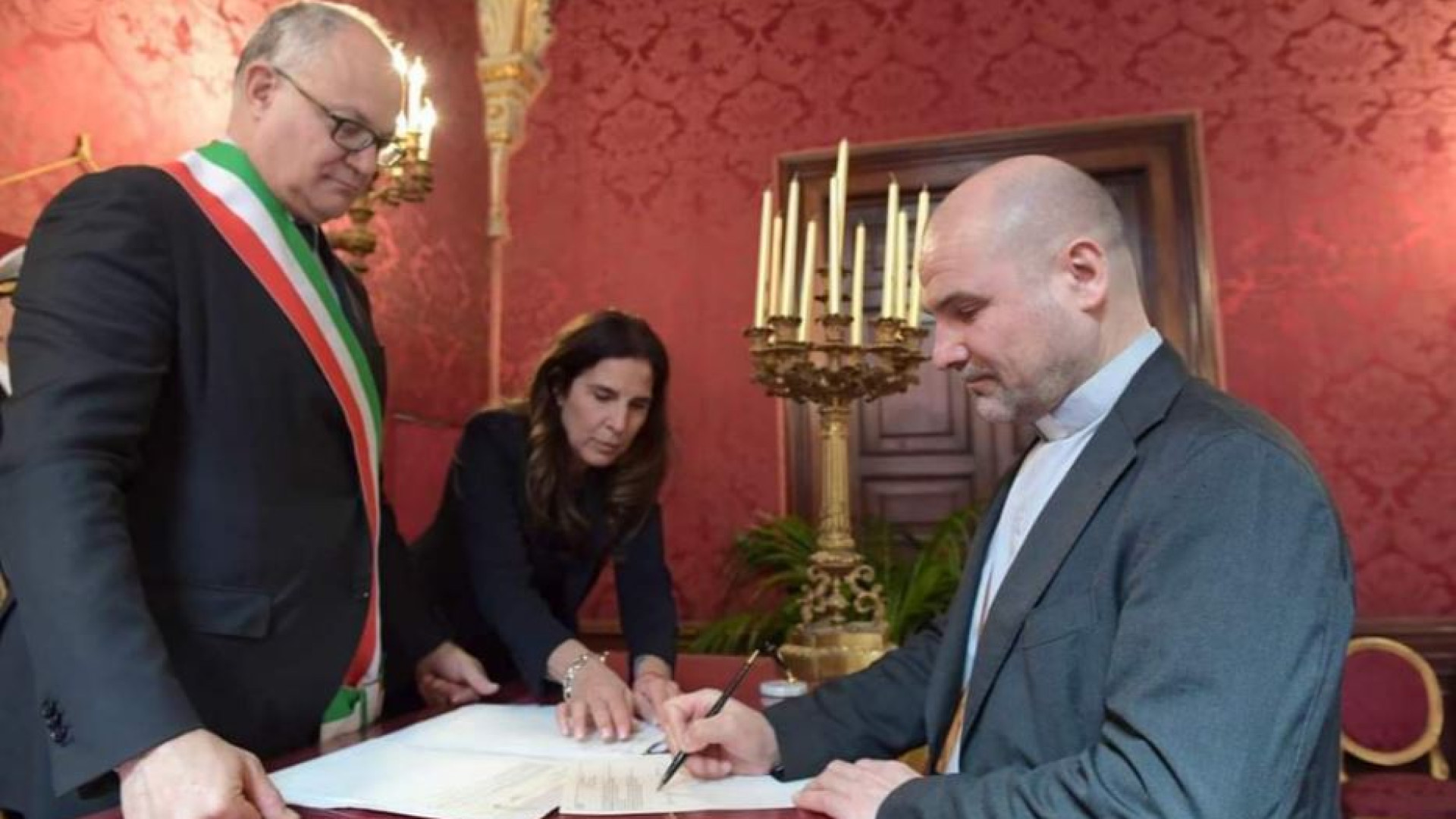 Immagine di Ci sono stati tre no ma ora Ambarus, vescovo ausiliare di Roma, è italiano