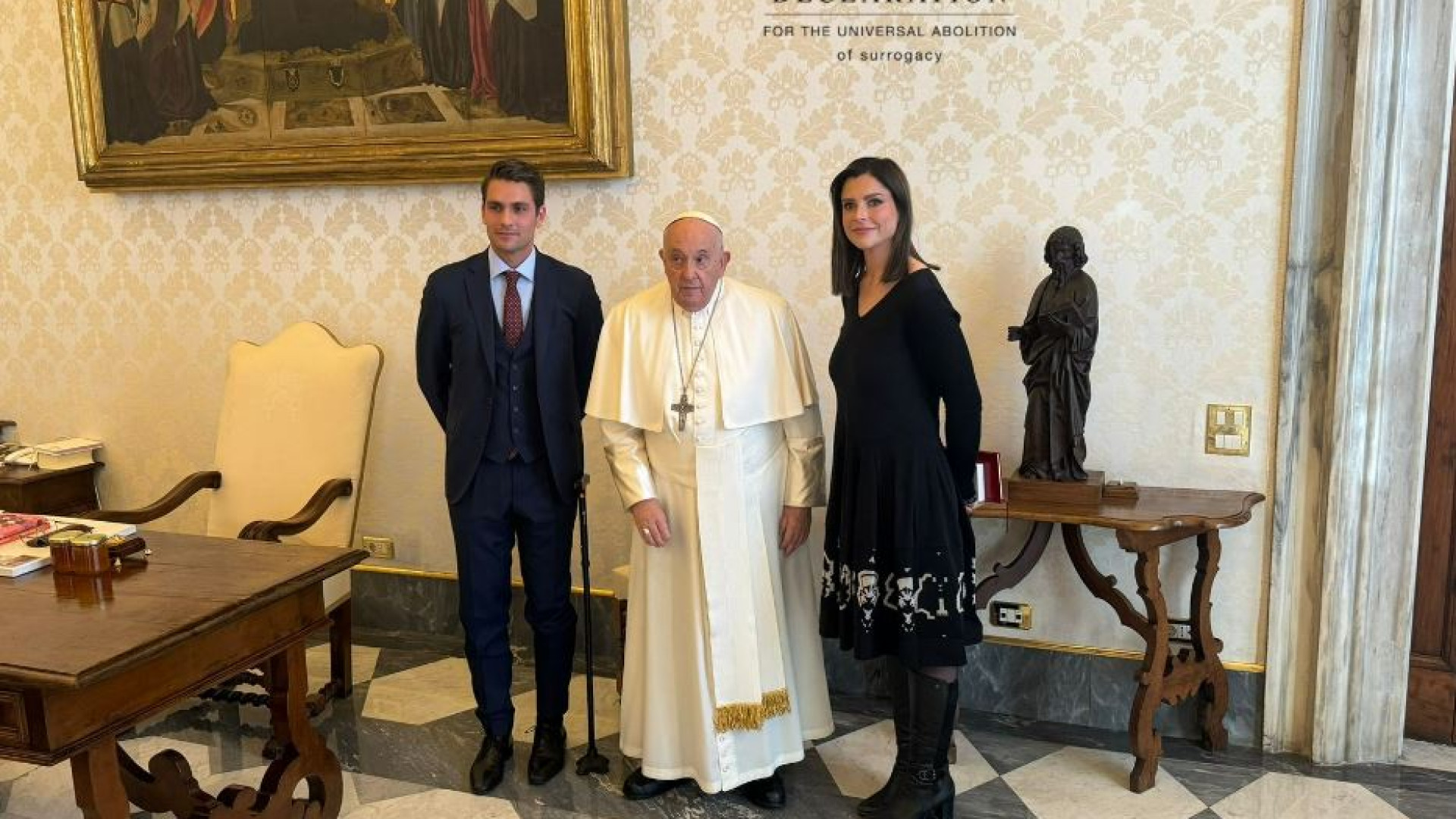 Immagine di Il Papa incontra Olivia Maurel, testimonial contro l'utero in affitto