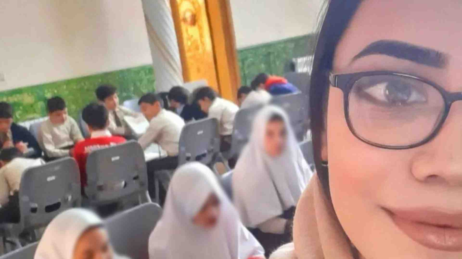 Immagine di Chi è Darya, la rifugiata afghana che ha disegnato le #donneperlapace