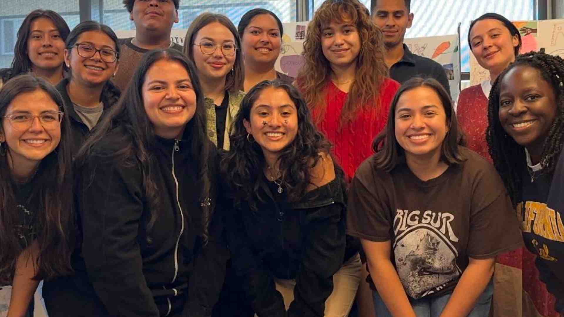 Immagine di Vestiti griffati e foto sui social: cosa succede a mio figlio? Chiede amore