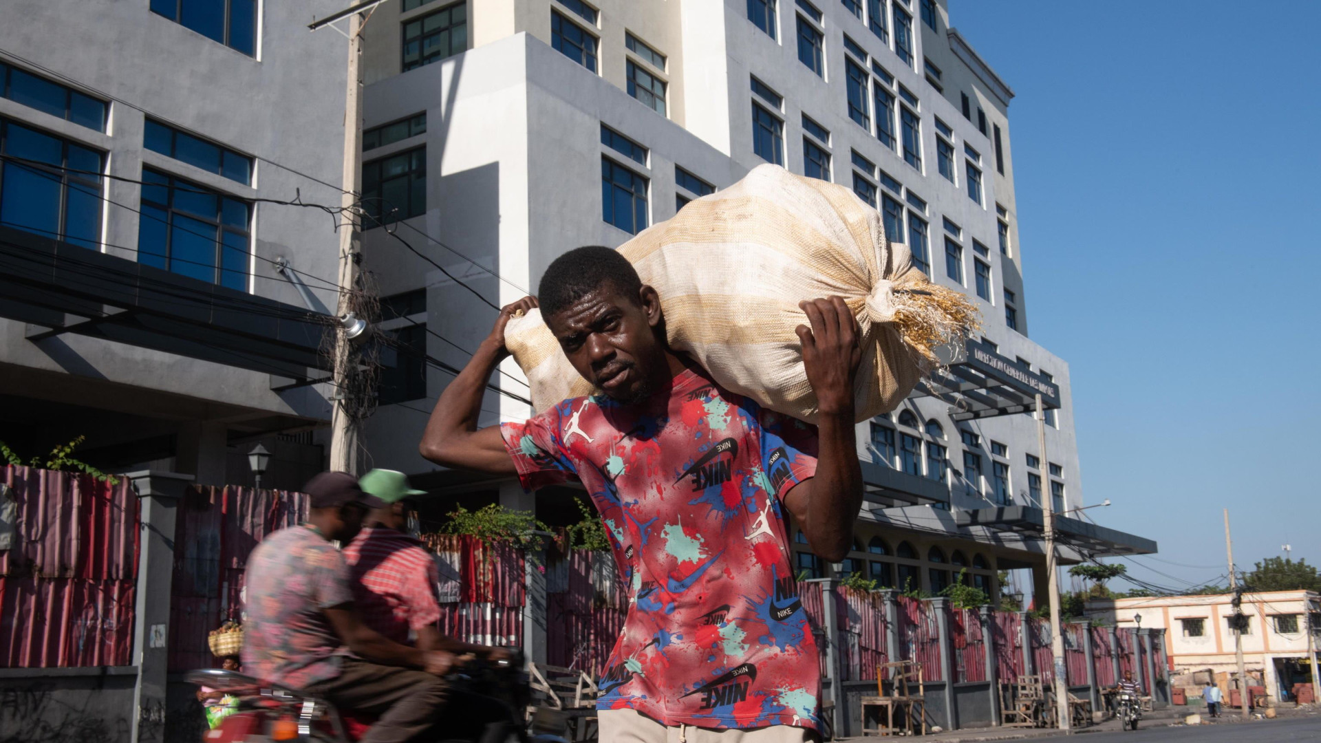 Immagine di «Viviamo assediati nel nostro ospedale di Port-au-Prince»