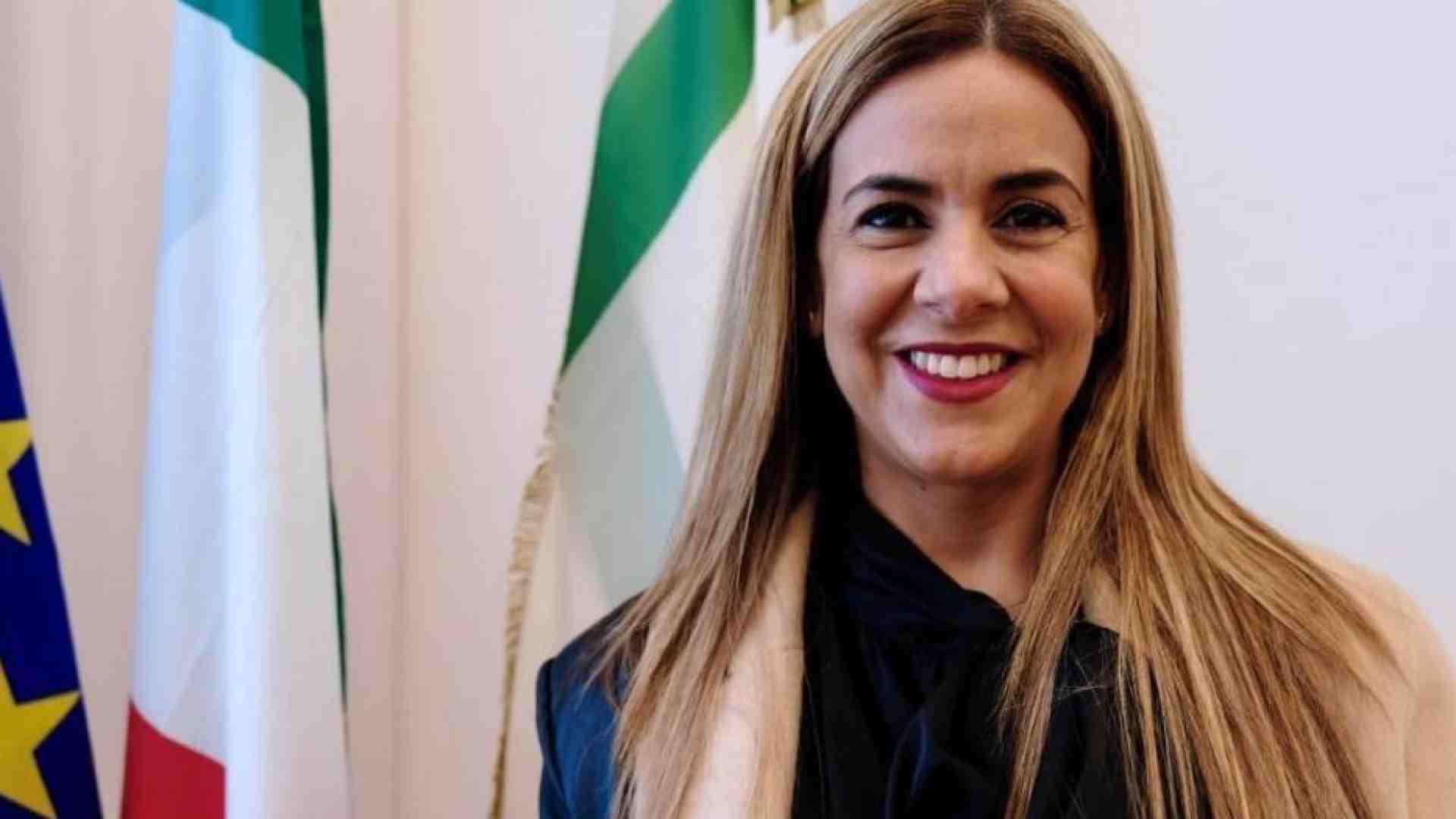 Immagine di Voto di scambio in Puglia, si dimette l'assessora regionale Pd Maurodinoia