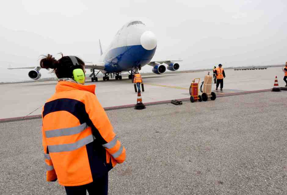 L'aeroporto di Montichiari - foto LaPresse