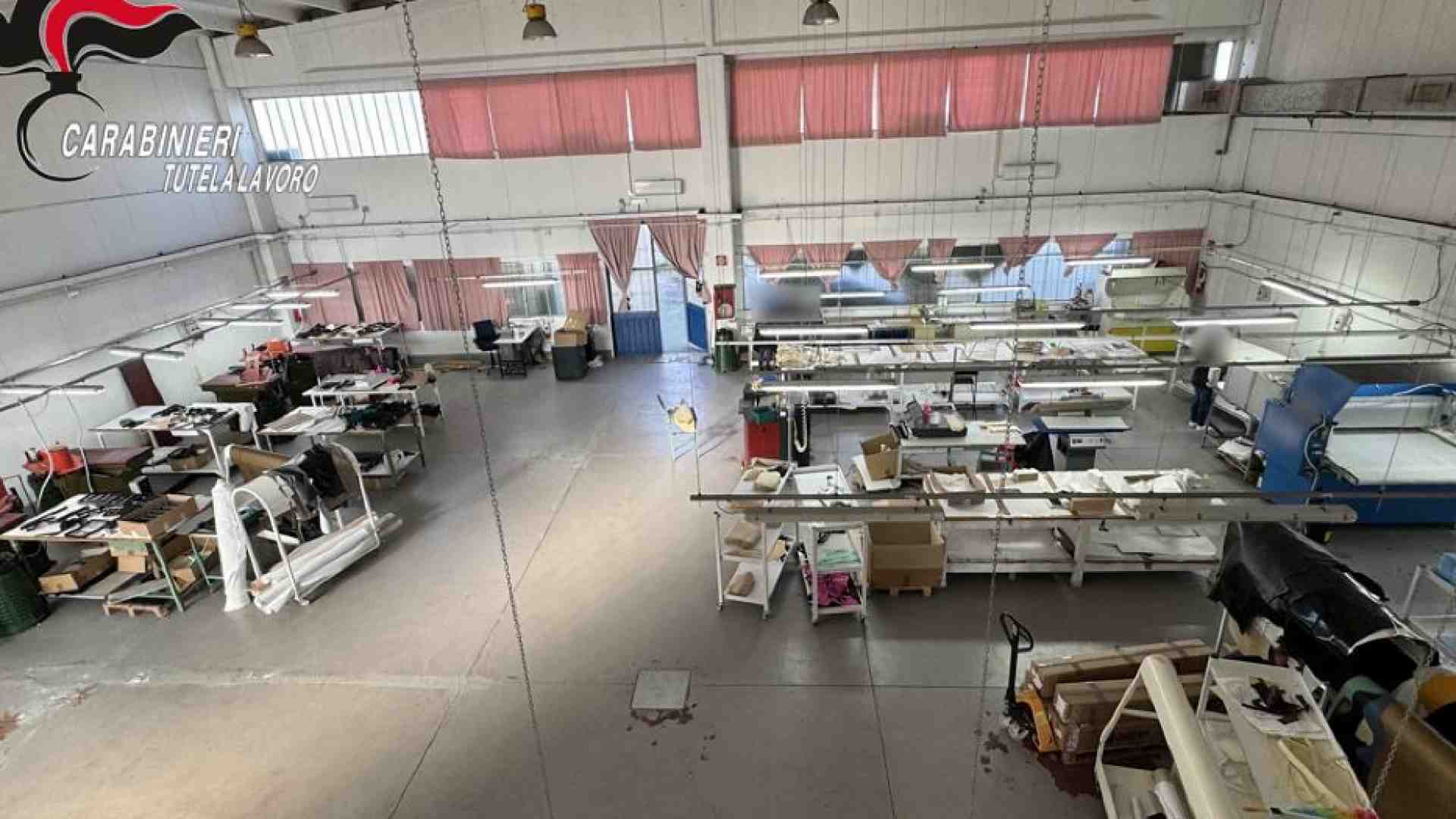 Immagine di La lezione del caso-Armani su come pulire la filiera sporca delle "maison"