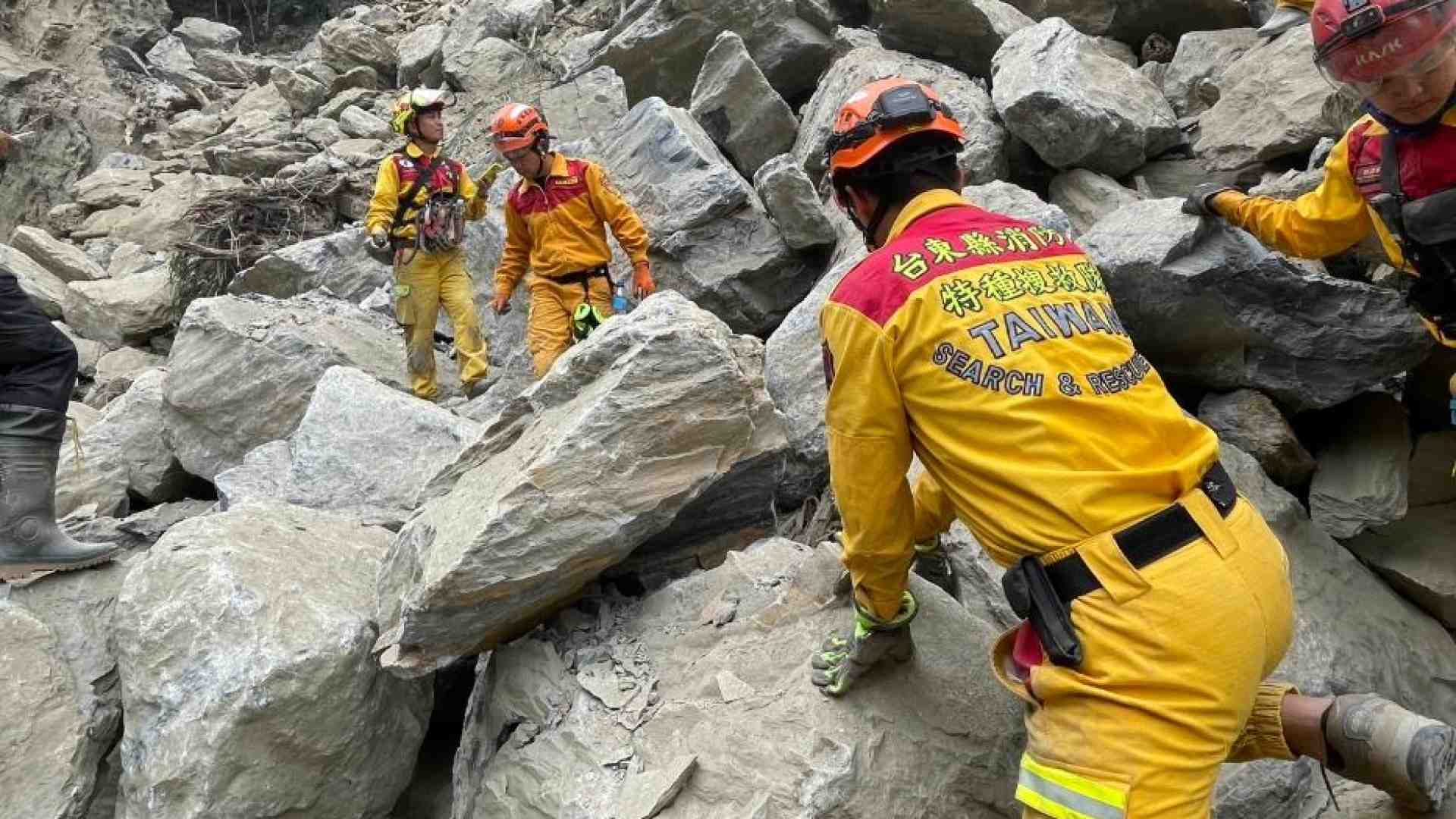 Immagine di Taiwan, liberate nove persone da una grotta. Si cercano altri dispersi