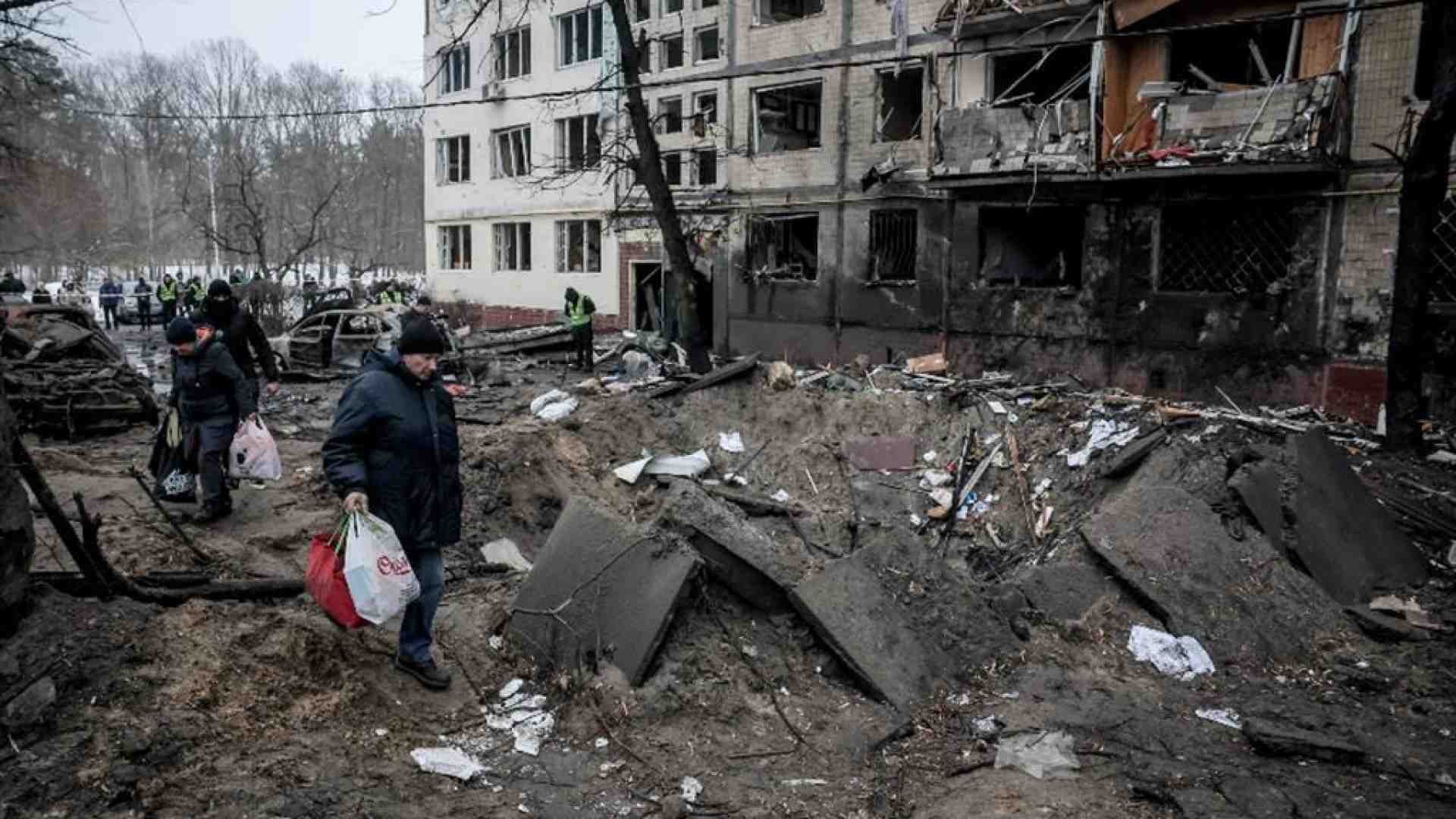 Immagine di Nuovi raid russi, Kiev (in difficoltà) prova a reagire. Il punto sulla guerra