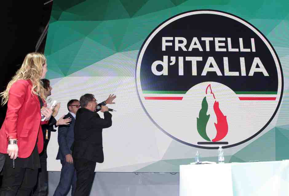 L’era fiammeggiante. Dal reducismo al governo, le tre età della destra italiana secondo Tarchi e Carioti