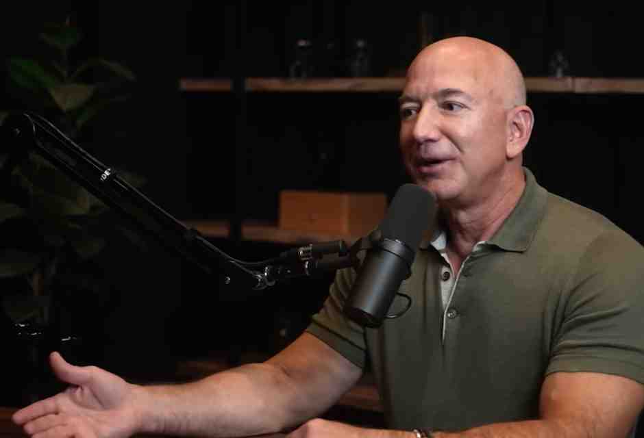  Il Ceo di Amazon Jeff Bezos nel podcast di Lex Friedman - screen da YouTube