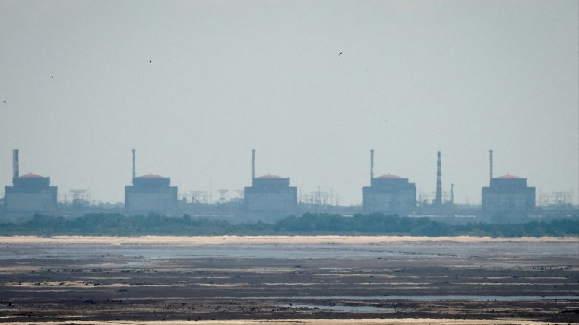 Immagine di Attaccato l'impianto di Zaporizhzhia: cresce il rischio di incidente nucleare