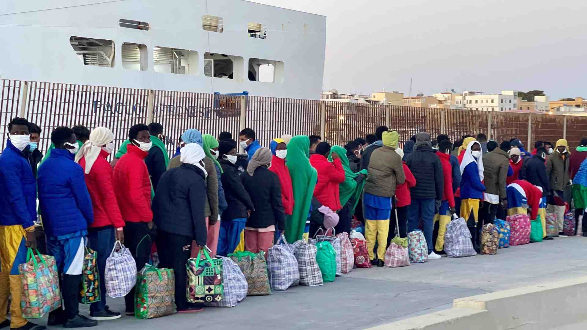 Immagine di Migrazione e asilo, l’Ue vara il Patto. L'allarme delle Ong: diritti a rischio