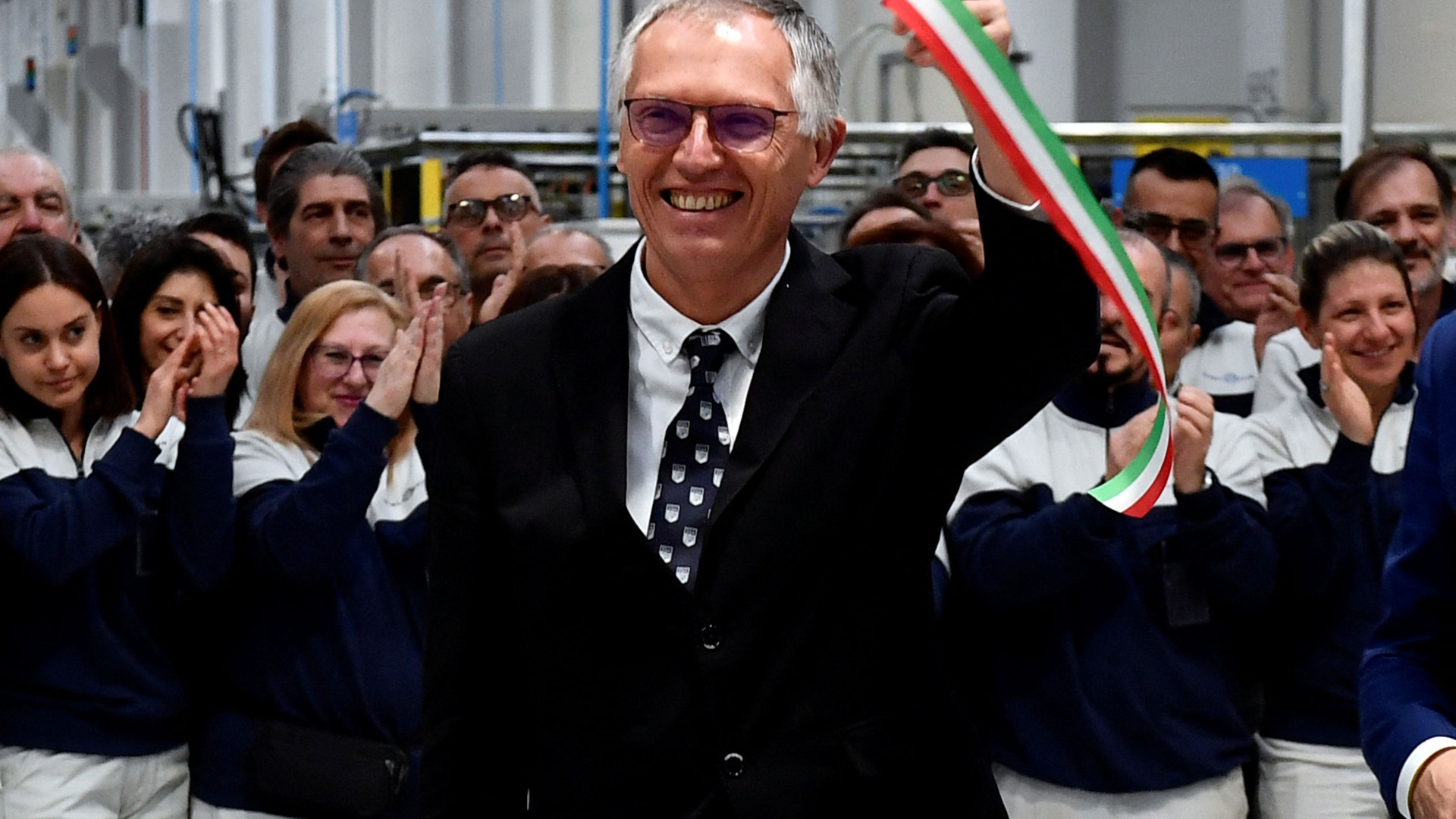Immagine di Stellantis investe a Mirafiori ma avverte: "Rischio vittime se arrivano i cinesi"