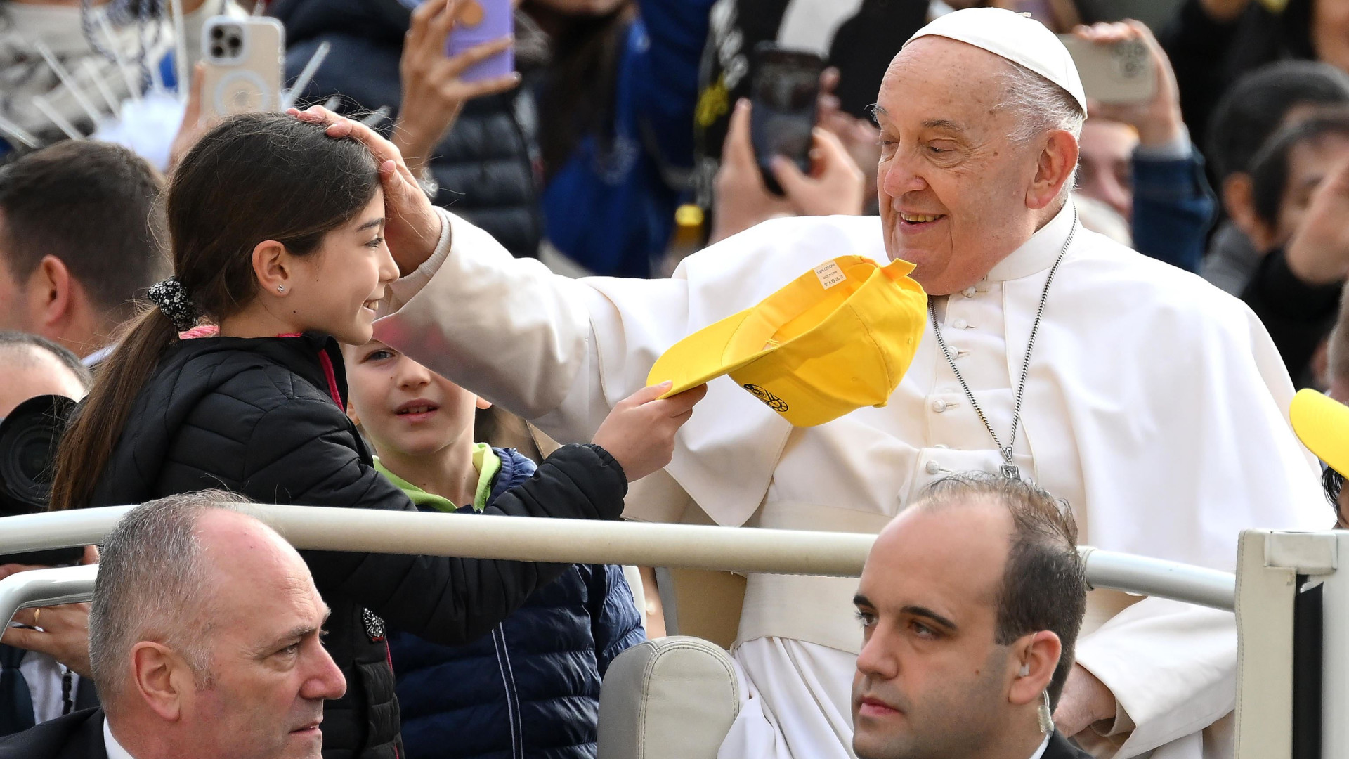 Immagine di Il Papa: «Un cristiano senza coraggio è un cristiano inutile»