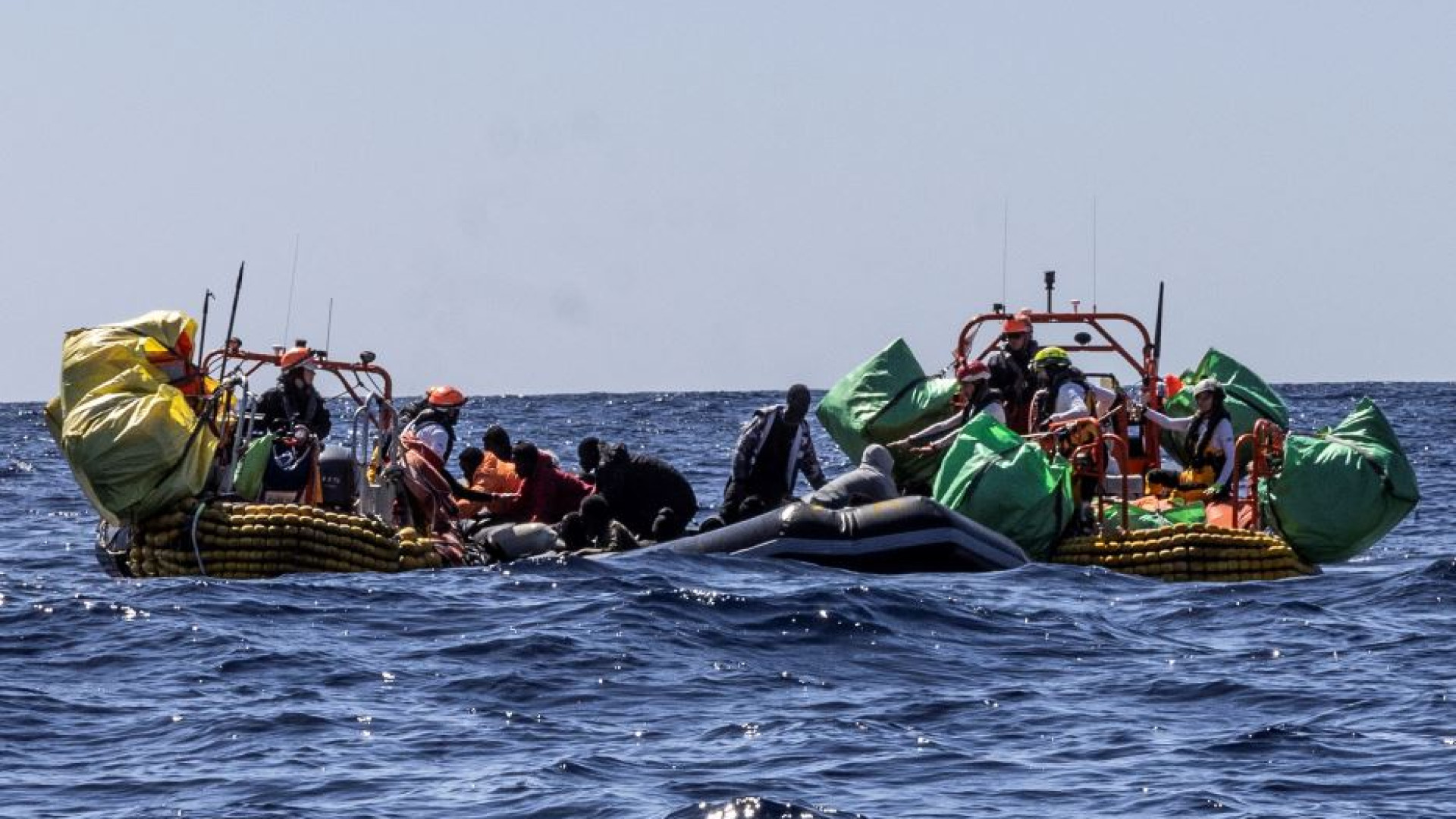 Immagine di Ancora un naufragio tra Malta e Lampedusa: 9 morti (e c'è una bimba)