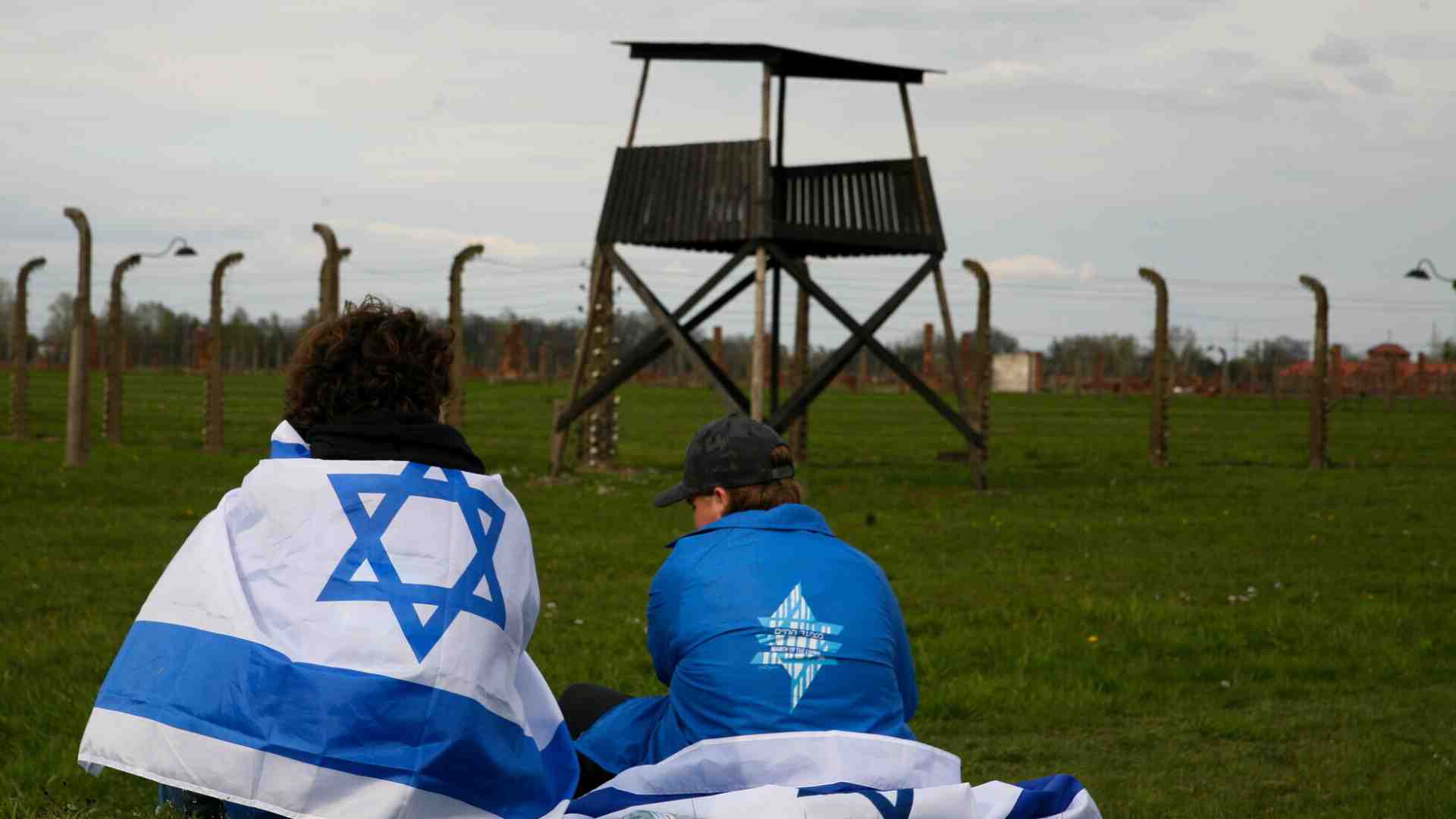 Immagine di Il disperato tentativo del popolo ebraico di trovare una ragione alla Shoah