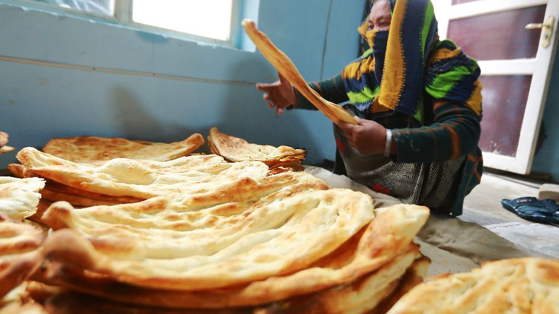 Immagine di In Afghanistan il pane delle donne che fa rinascere le comunità