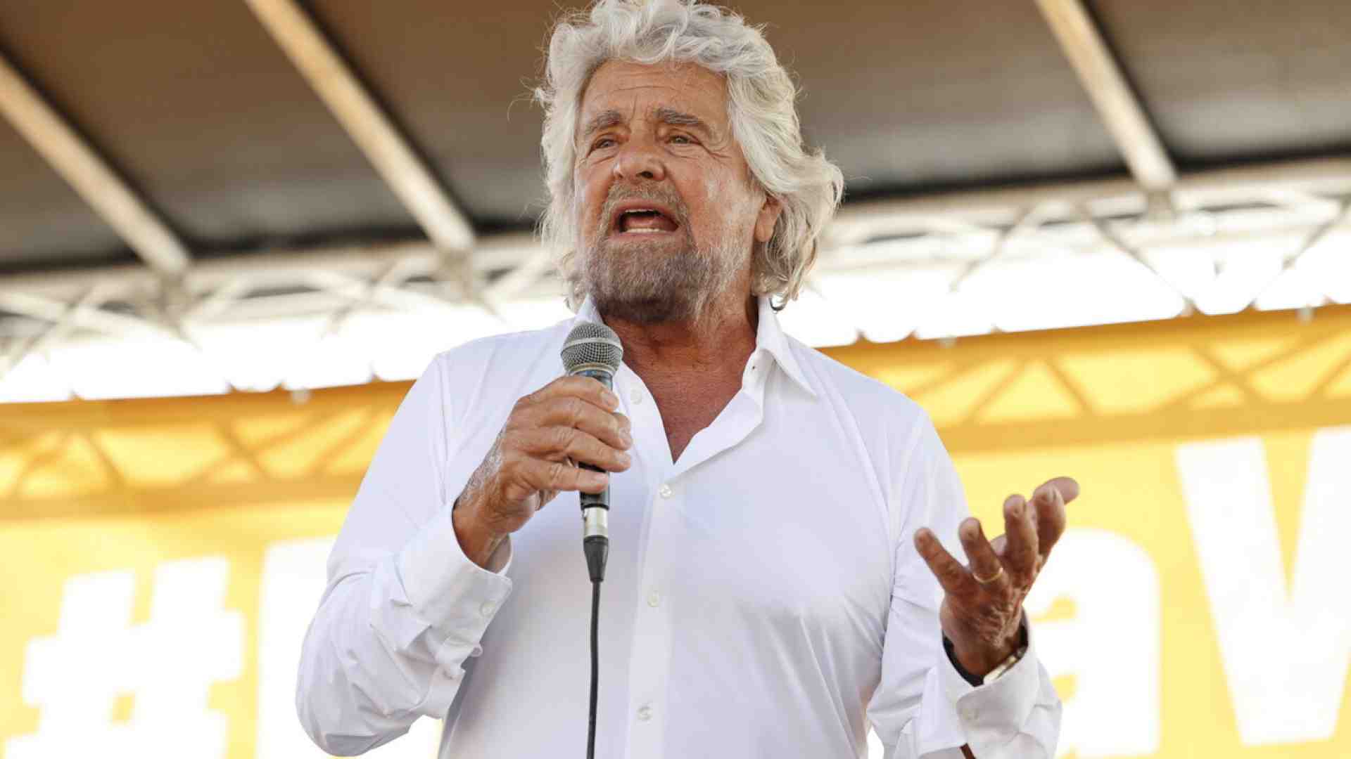 Immagine di Il Grillo calante si rannicchia nei teatri (non più palazzetti)