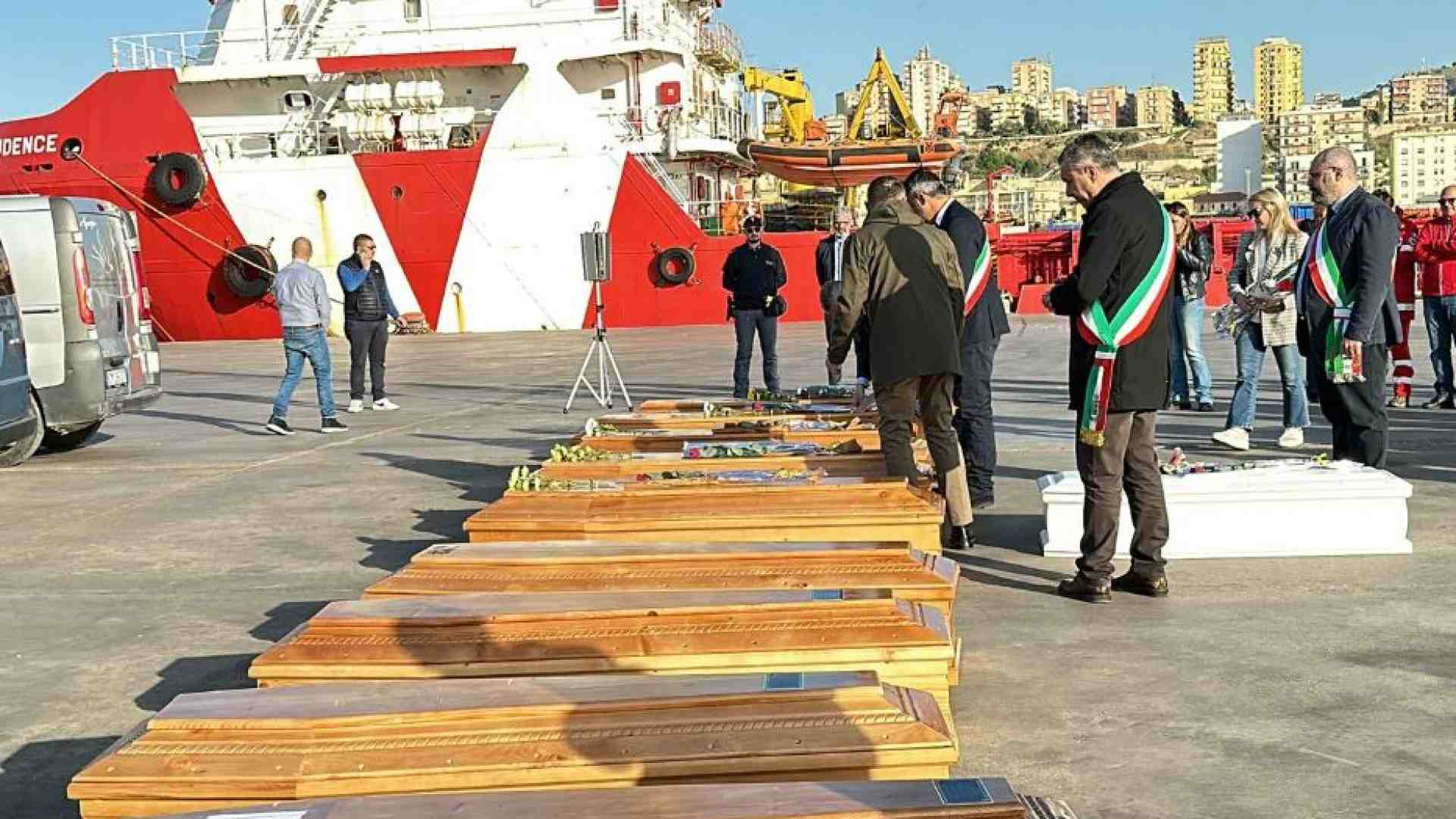 Immagine di A Porto Empedocle la preghiera per le vittime degli ultimi due naufragi