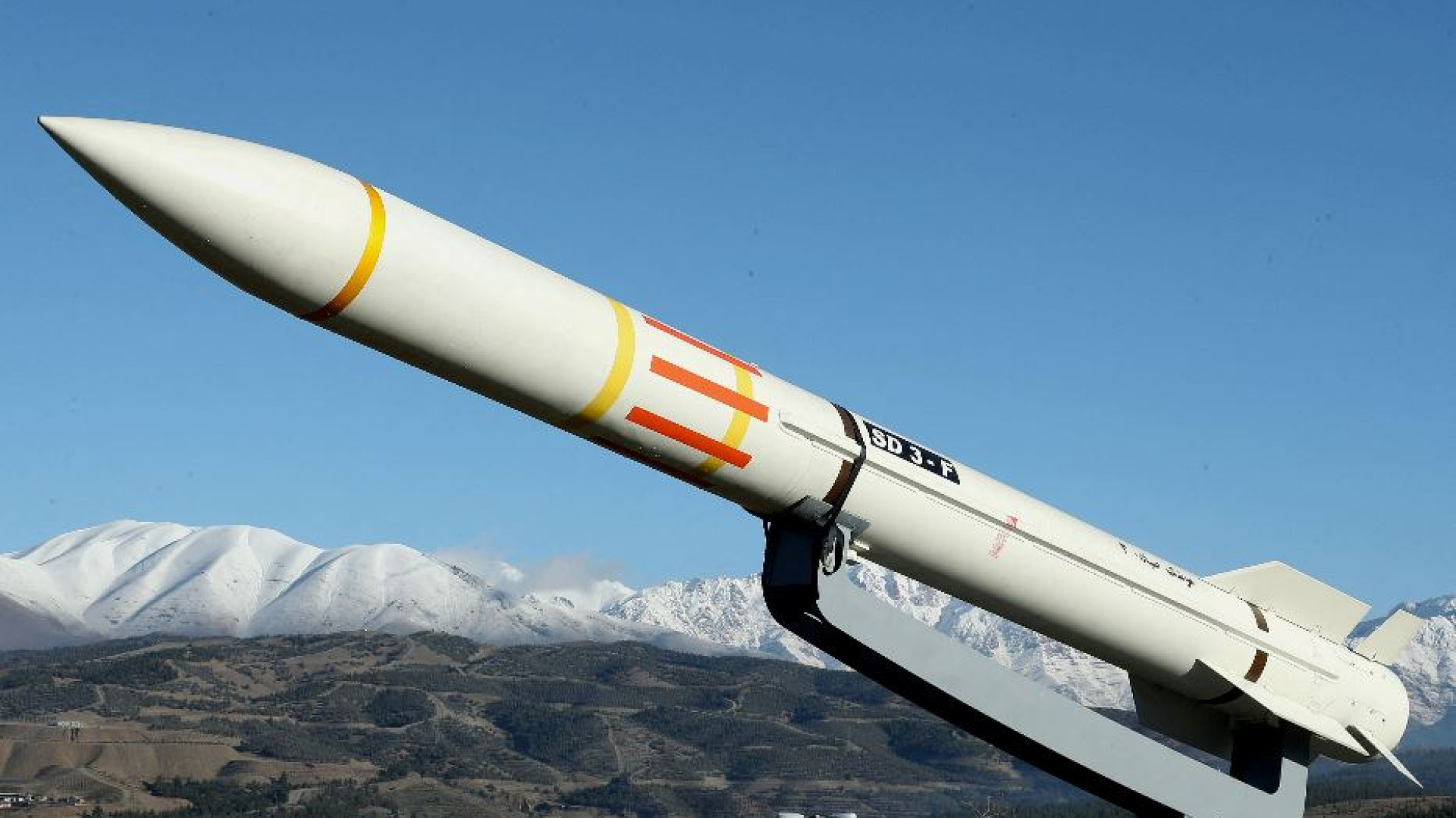 Immagine di I razzi di Teheran e lo scudo israeliano: le armi in campo