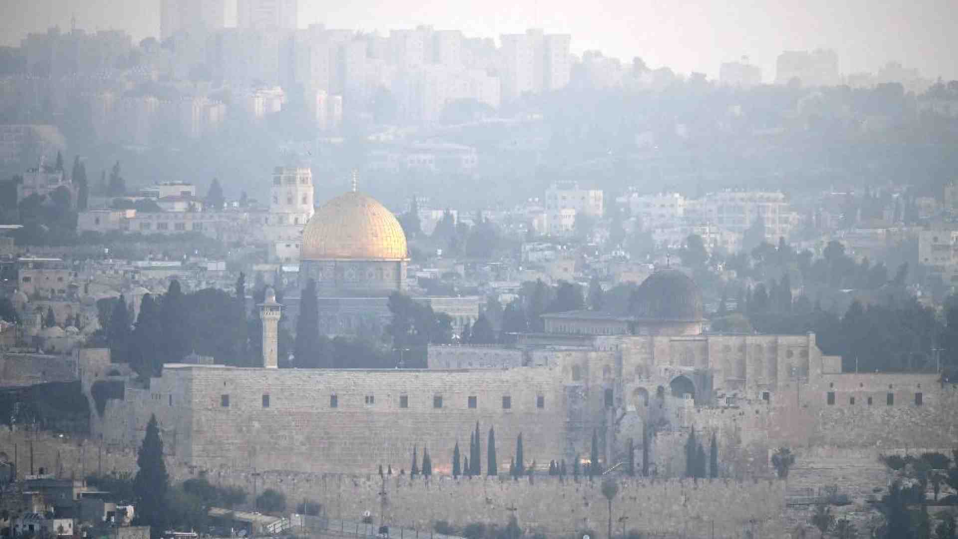 Immagine di Gerusalemme, la calma dopo la tempesta. Il faro è su Netanyahu