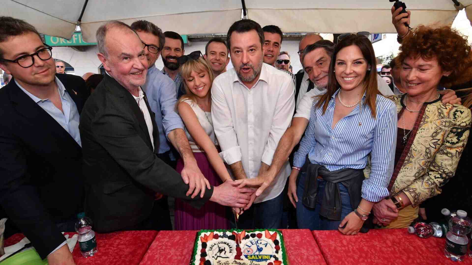 Immagine di Salvini risponde a Bossi: "Gli insulti mi aiutano"