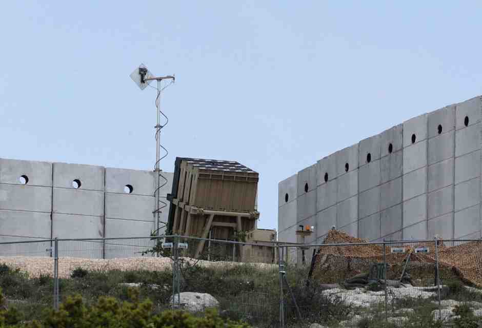 Il sistema di difesa iraniano Iron Dome (foto EPA)