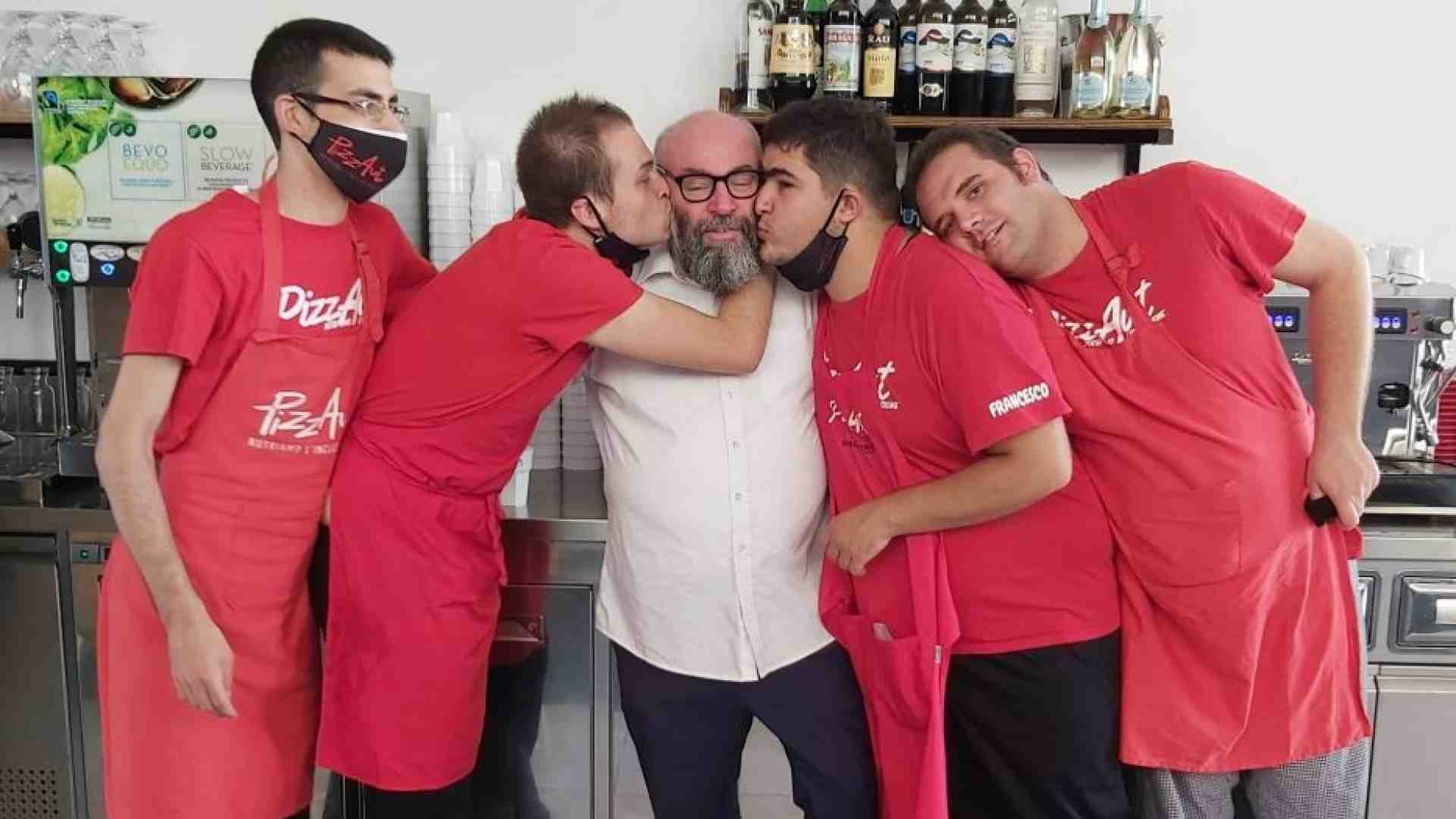 Immagine di PizzAut all'Onu (e sui bus): l'inclusione è sempre più contagiosa