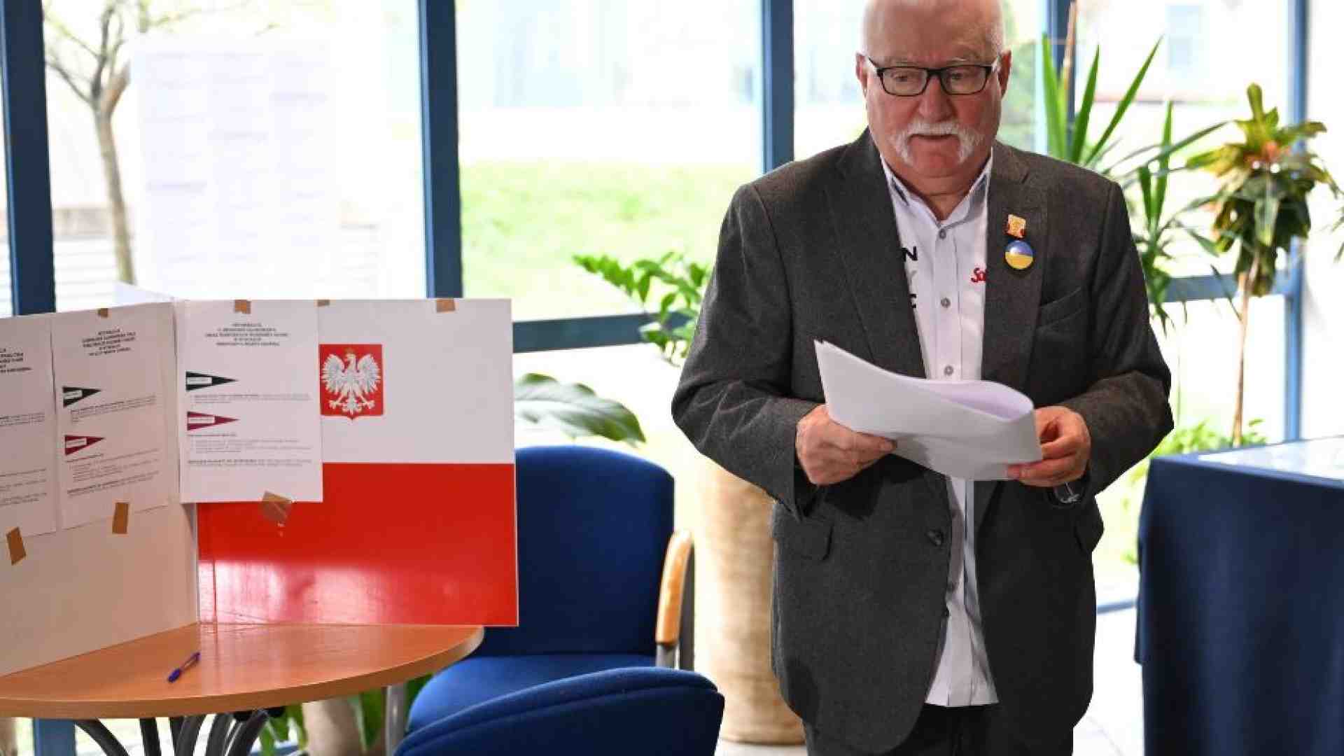 Immagine di Lech Walesa: «Nuovi metodi di lotta per battere Mosca»