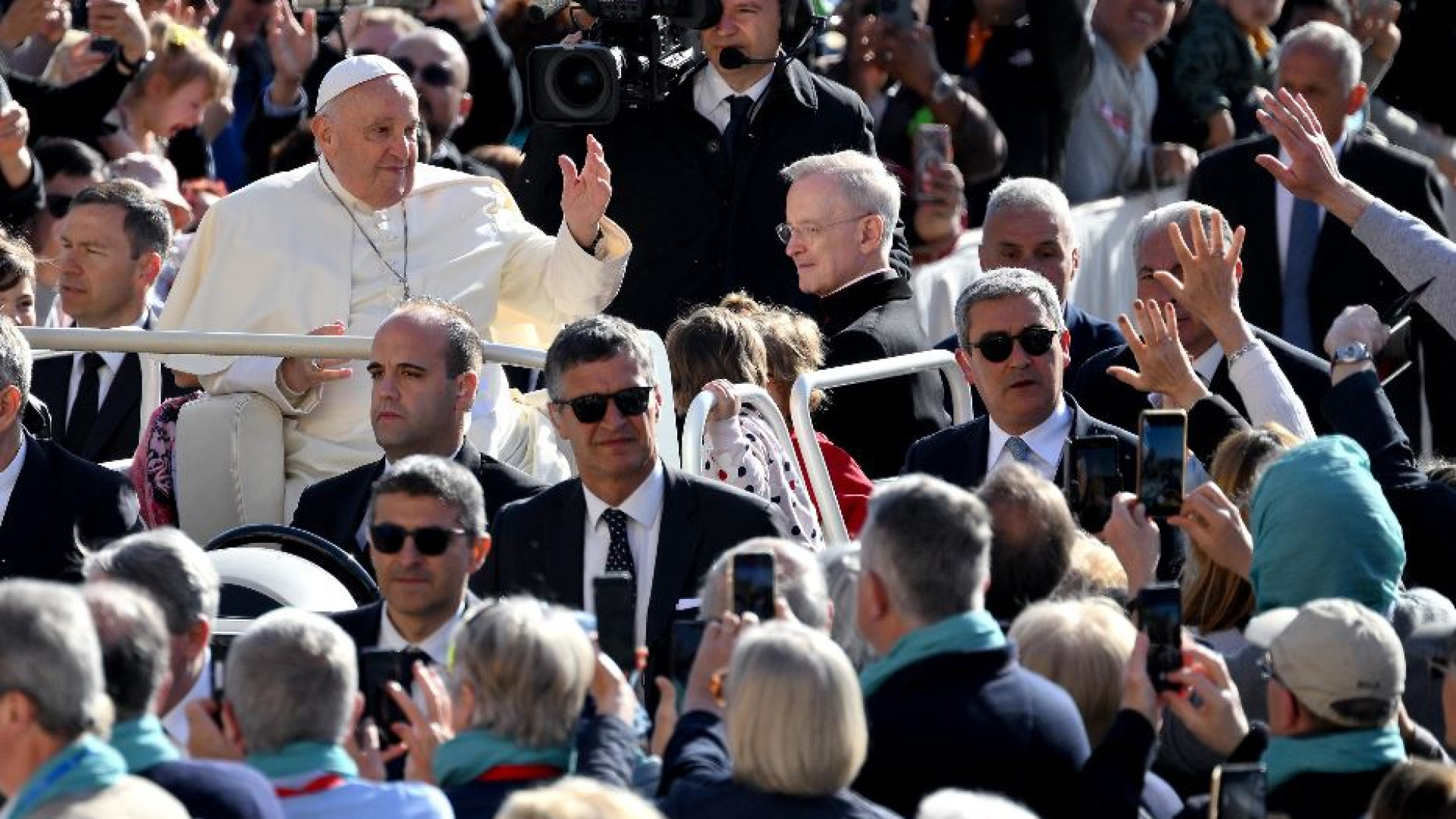 Immagine di Il Papa: a volte è necessario indignarsi ma va fatto nel modo giusto