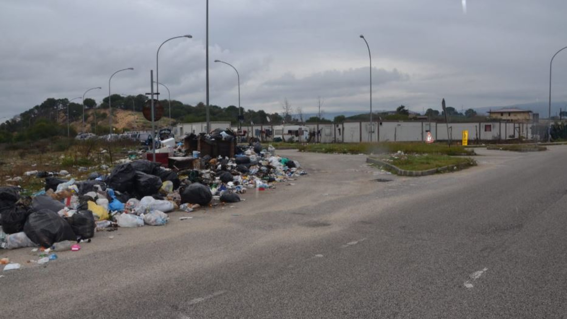Immagine di Rosarno, sgomberato il campo-ghetto dei braccianti immigrati