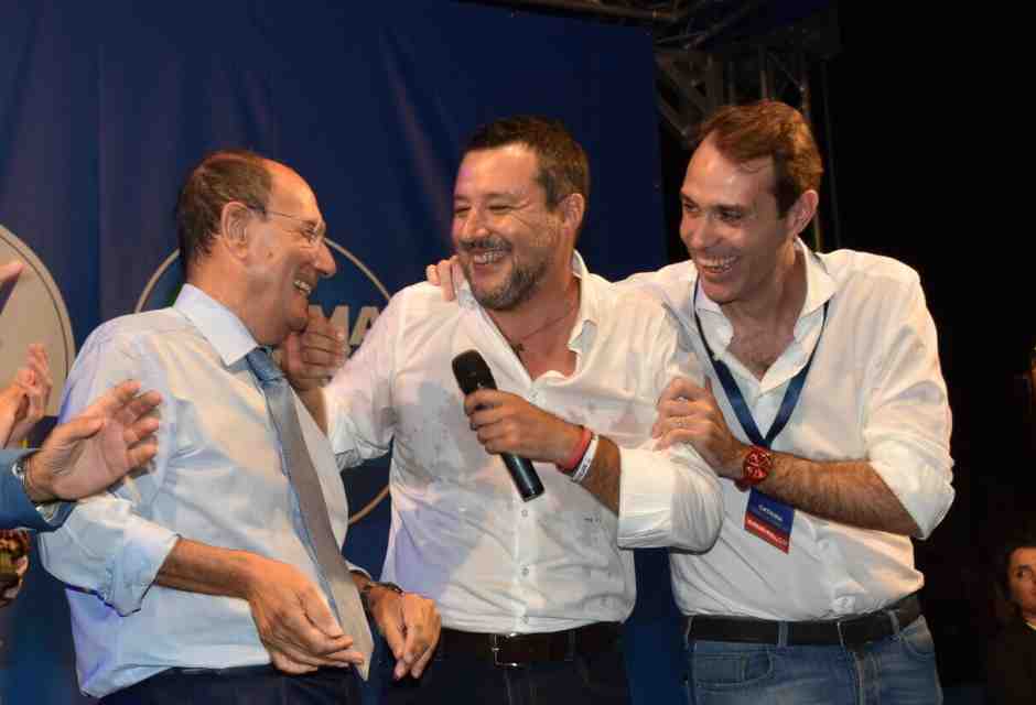 Luca Sammartino (a destra) con Matteo Salvini e Renato Schifani (Ansa)