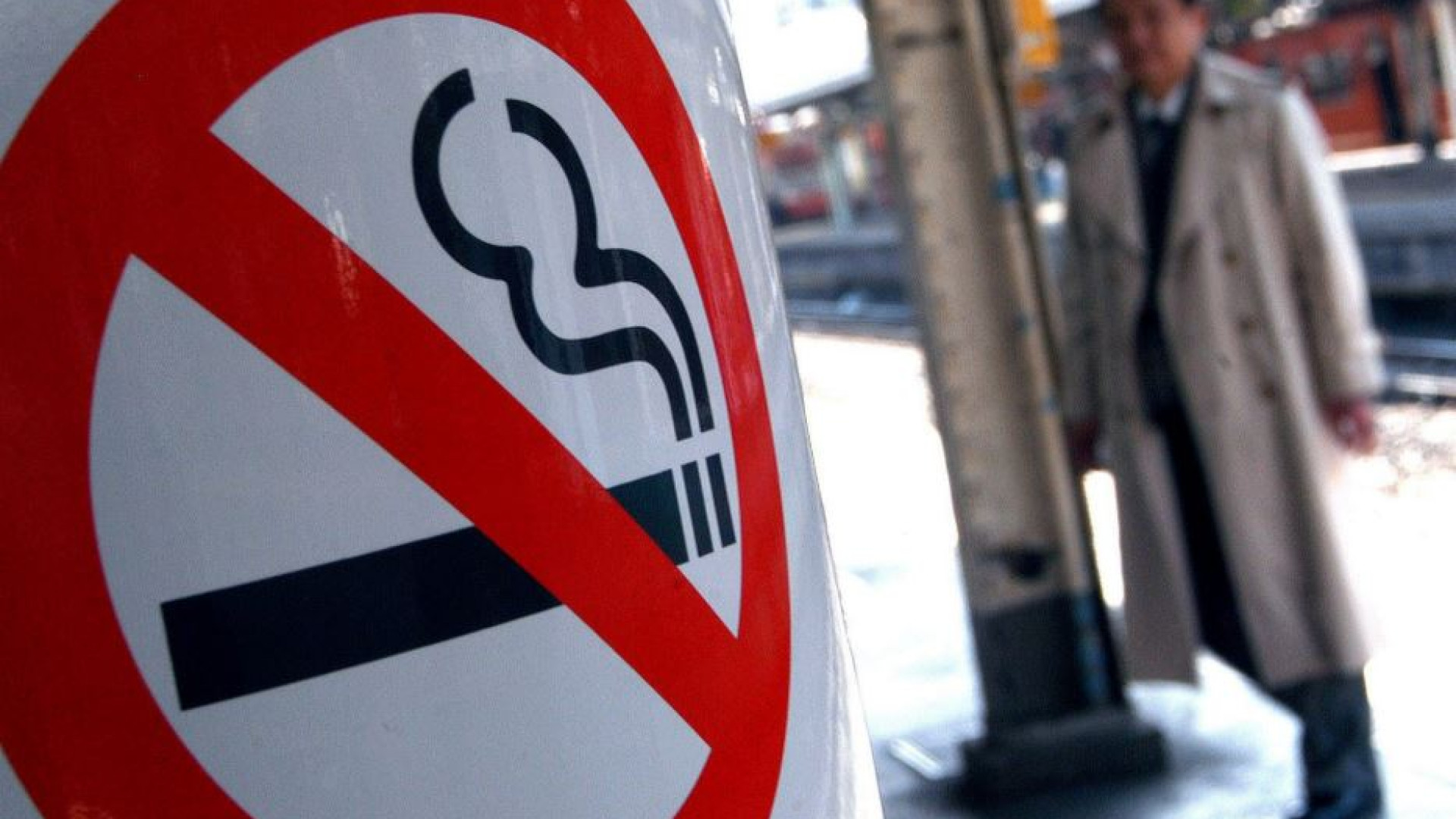 Immagine di Una generazione di non fumatori: la proposta inglese fa discutere l'Italia
