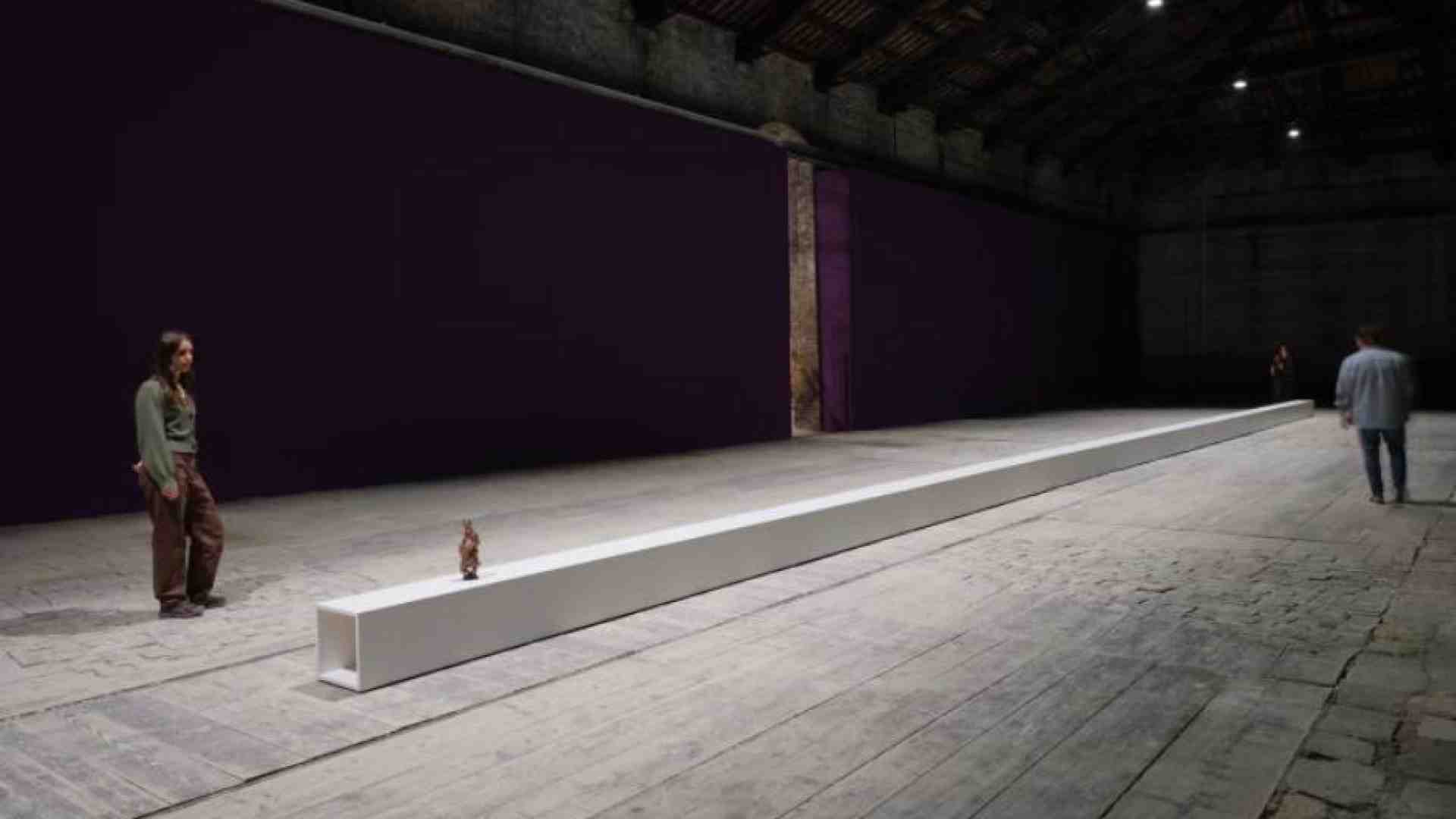 Immagine di Non solo occhi: una Biennale da toccare e da annusare