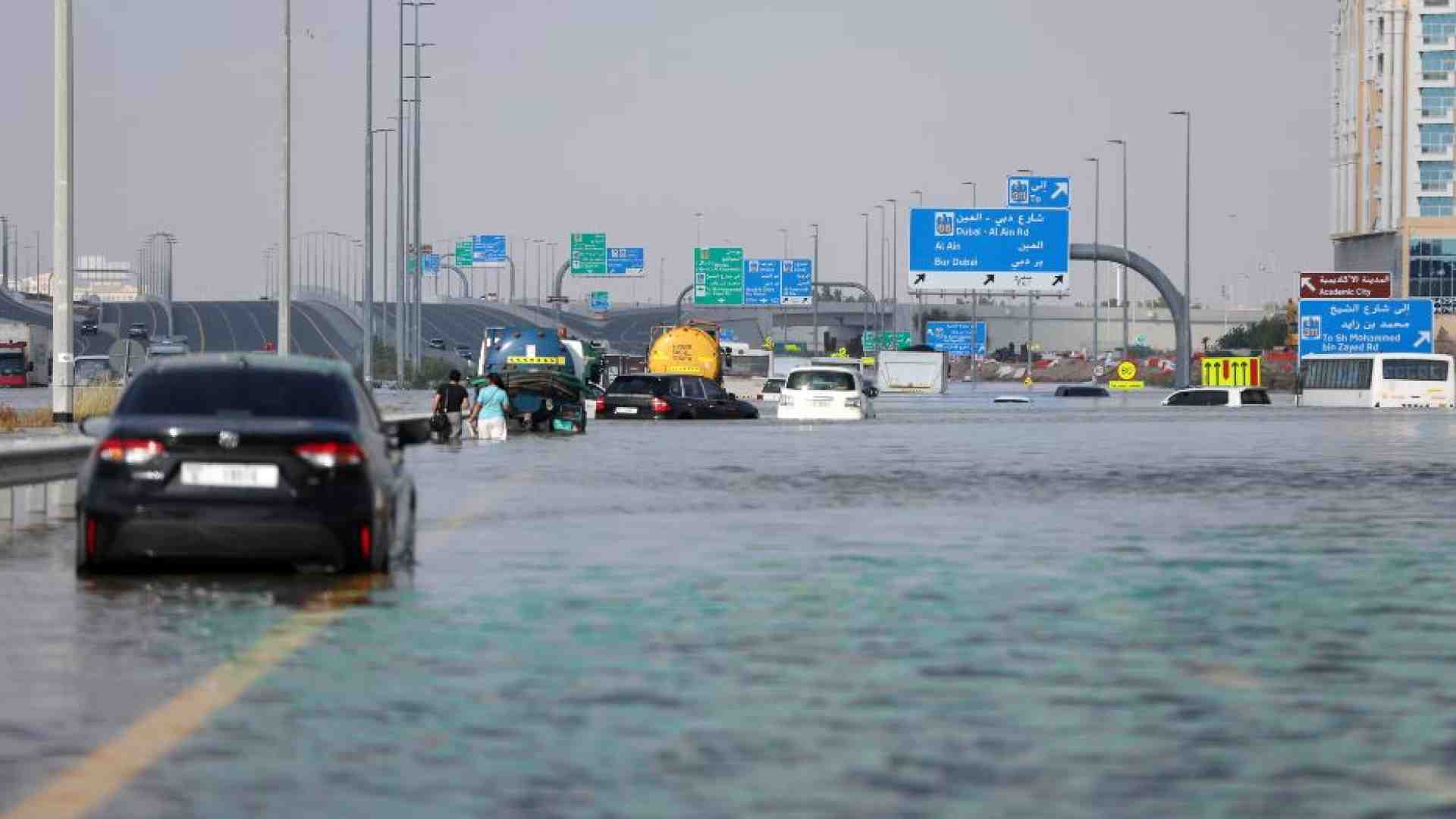 Immagine di L'alluvione e i morti nell'Oman e a Dubai. Non era mai successo nella storia