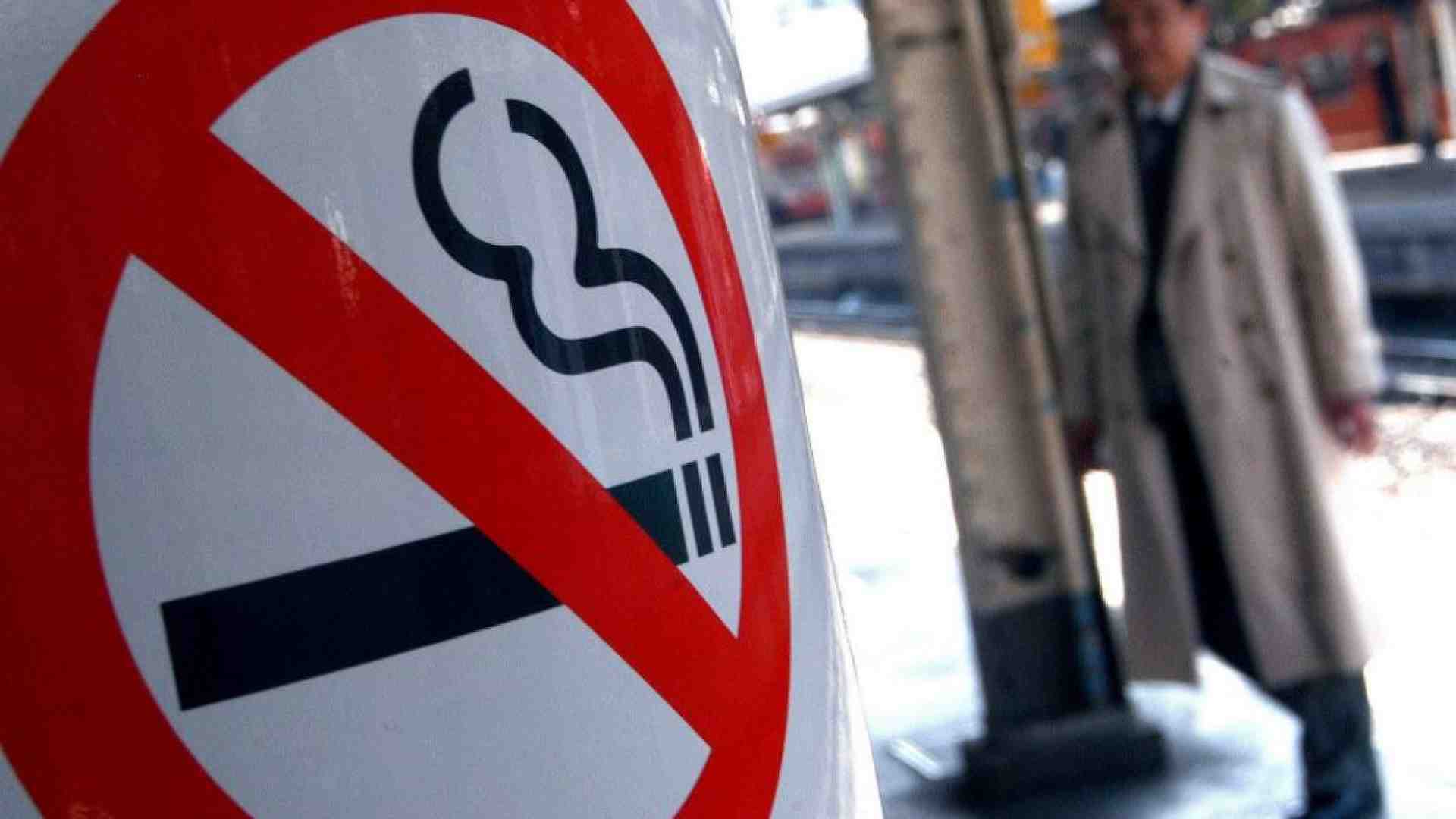 Immagine di Una generazione di non fumatori: la proposta inglese fa discutere l'Italia