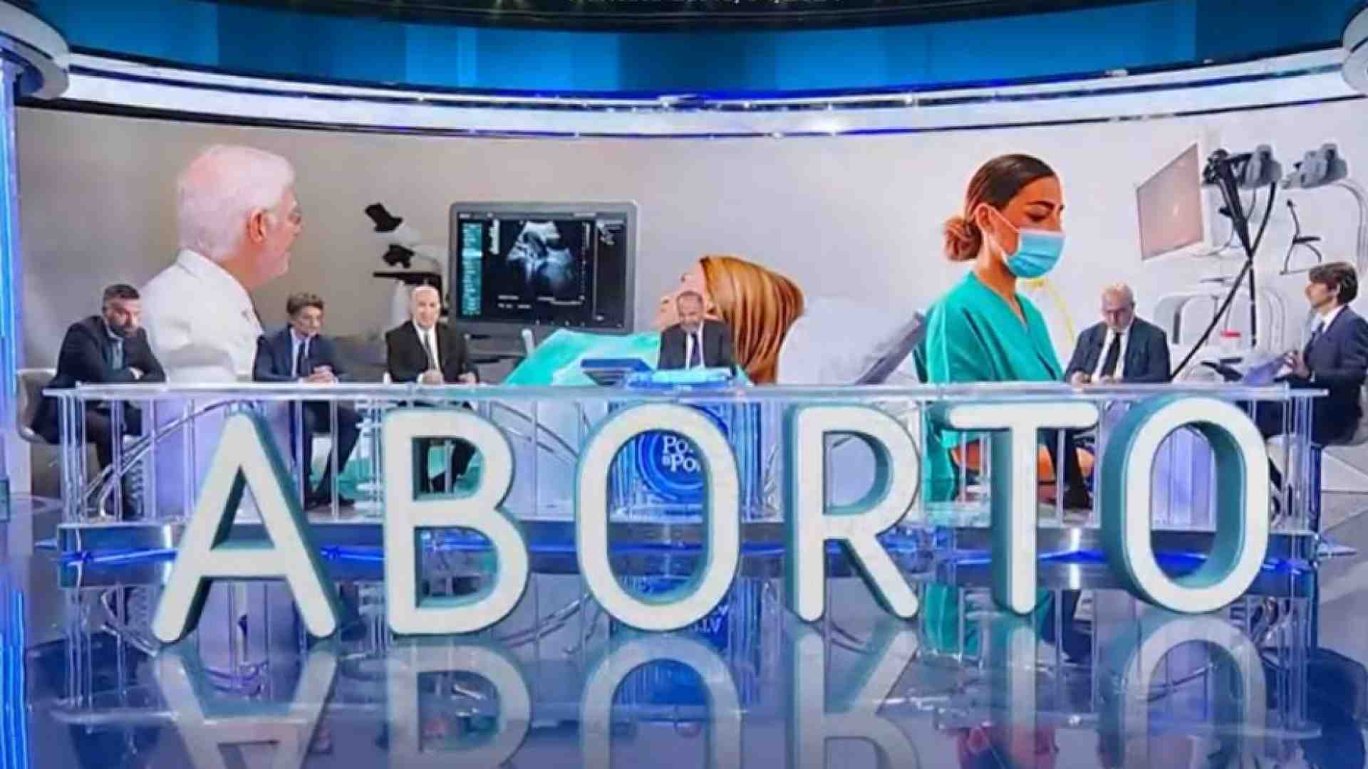 Immagine di L'autogol di "Porta a Porta": si parla di aborto. Con 7 uomini e 0 donne