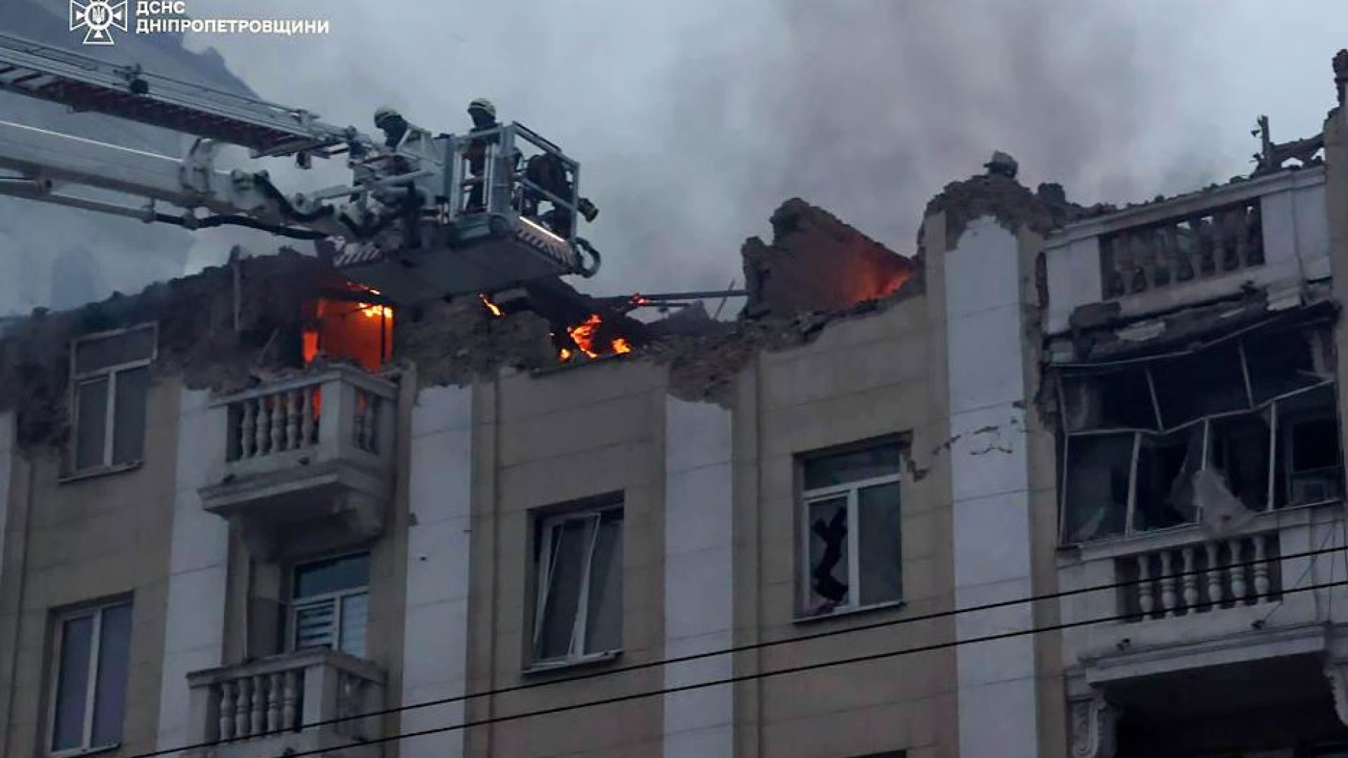 Immagine di Missili su Dnipro: 9 morti. Precipita un bombardiere russo