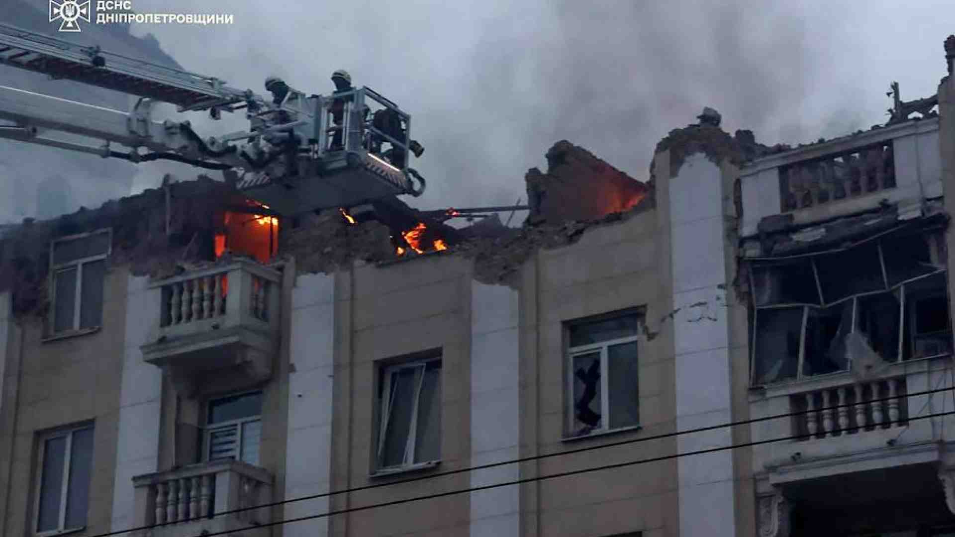 Immagine di Missili su Dnipro: 9 morti. Precipita un bombardiere russo