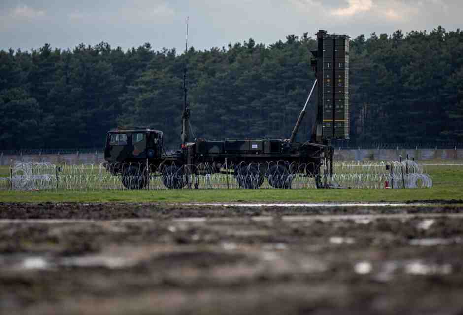  Il SAMP/T di recente dispiegato in Slovacchia fotografato durante la visita del presidente Mattarella il 19 aprile 2023 (Ansa)