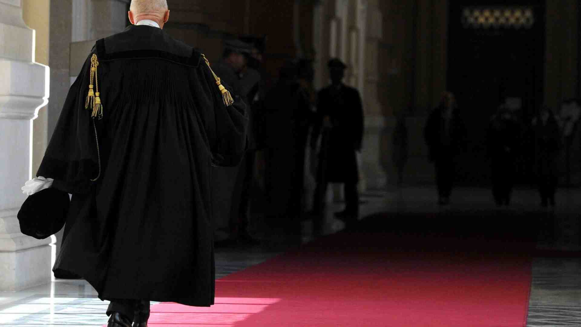 Immagine di Se gli ayatollah delle procure sono intoccabili come i sacerdoti, allora viva gli eretici!