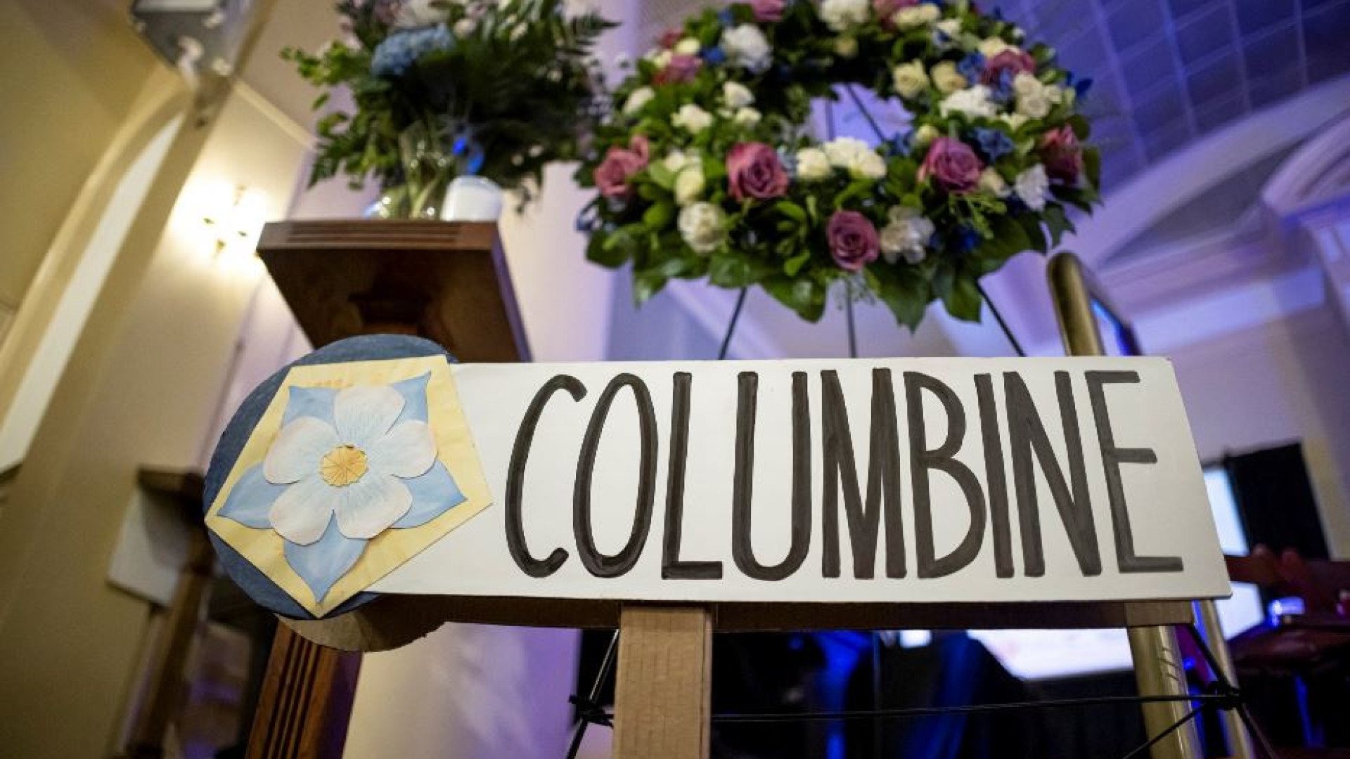 Immagine di Columbine, 25 anni fa la strage. Biden: «Il Congresso faccia la sua parte»