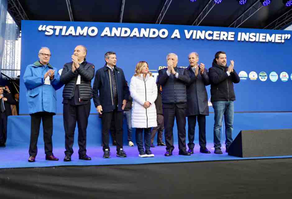 “Il governo Meloni grazie al Cav. e a me”. I graffi dello scrittore Salvini
