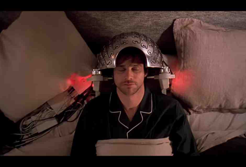 Jim Carrey in "Se mi lasci ti cancello" (Eternal Sunshine of the Spotless Mind), film del 2004 diretto da Michel Gondry&nbsp;<br />