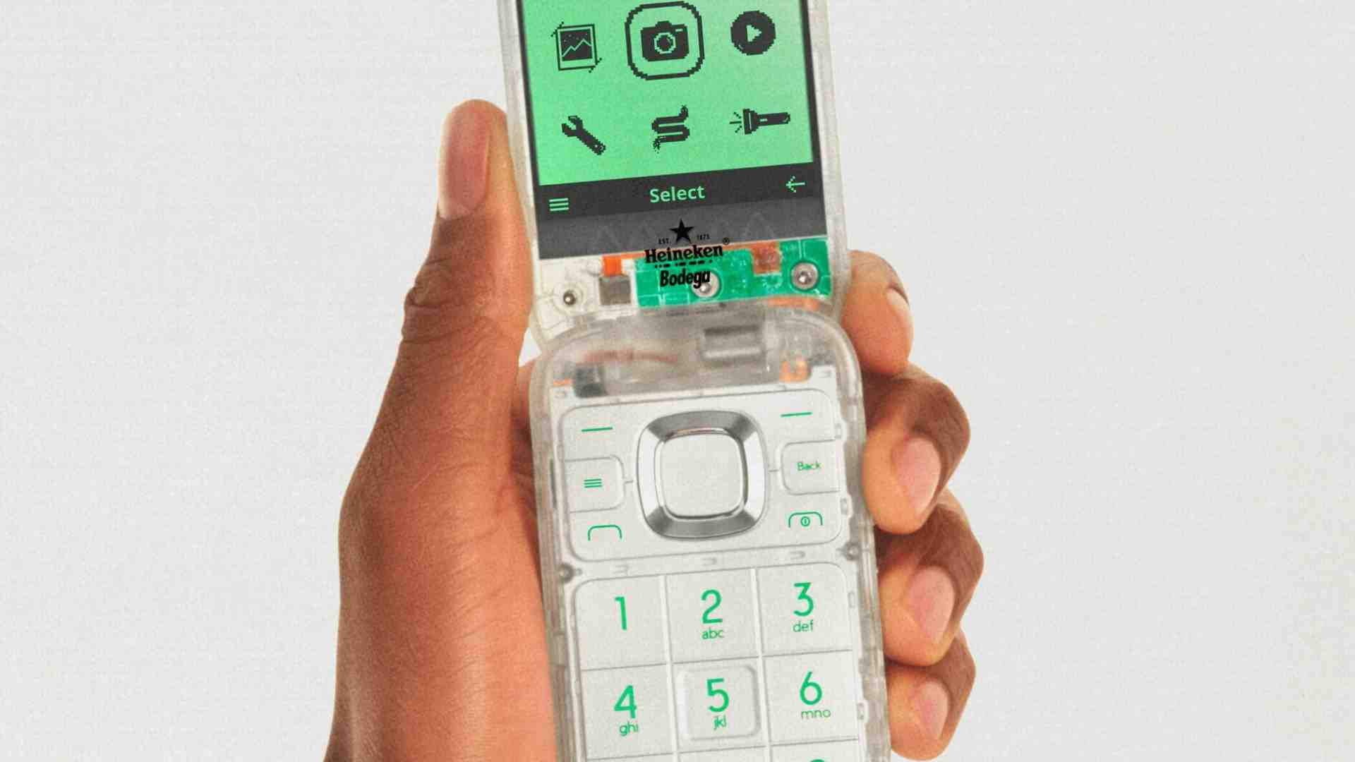 Immagine di Addio iPhone, torna il vecchio caro telefono stupido