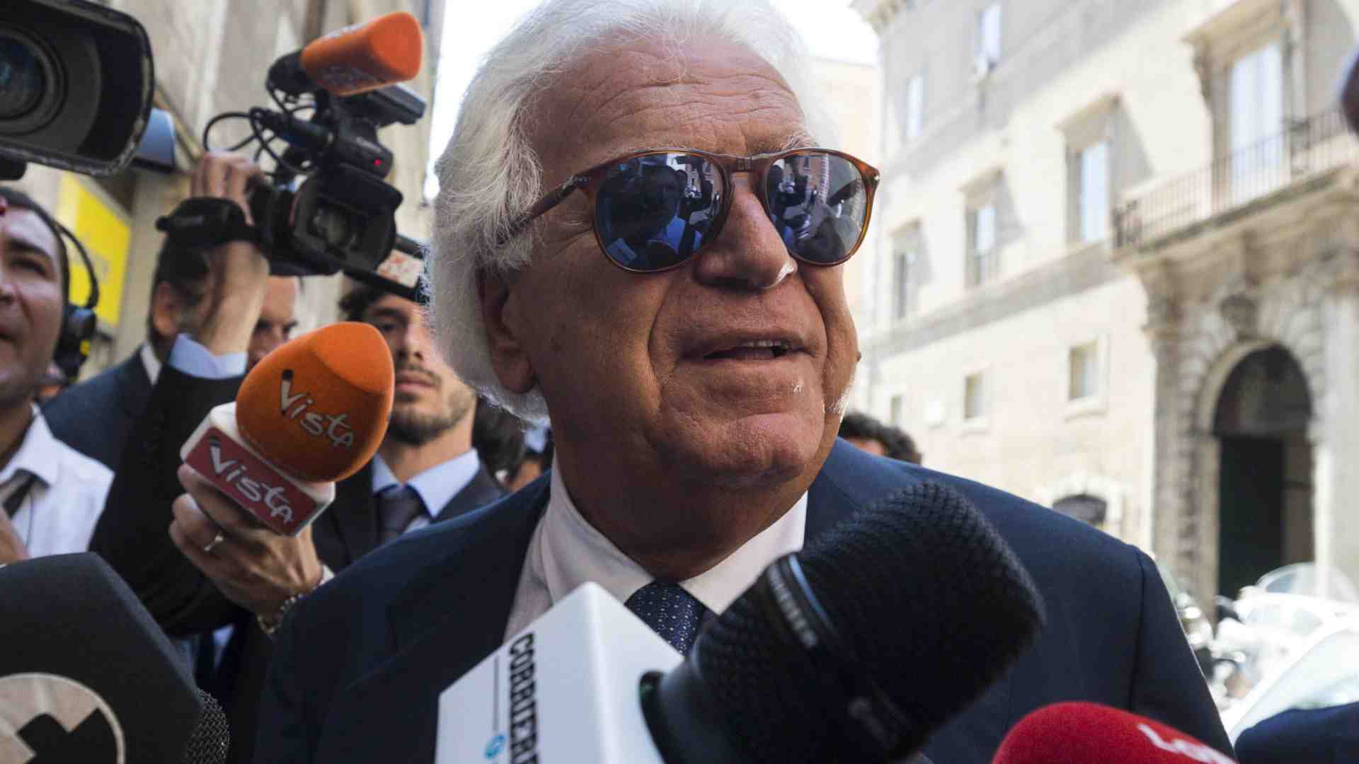 Immagine di Verdini trasferito dal carcere di Sollicciano a quello di Pisa per problemi di salute