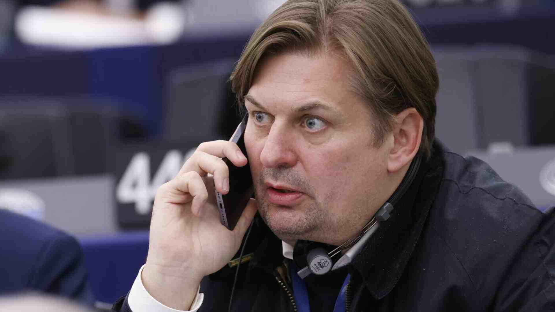 Immagine di L’assistente del sovranista tedesco Krah è una spia di Pechino