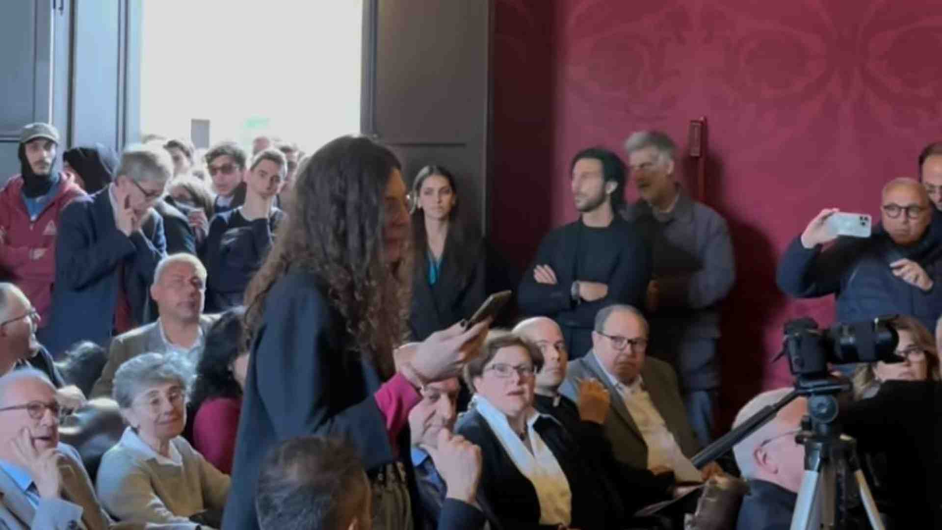 Immagine di L'arcivescovo: forum impedito, sconfitta per tutti. Dialogo fuori dai recinti