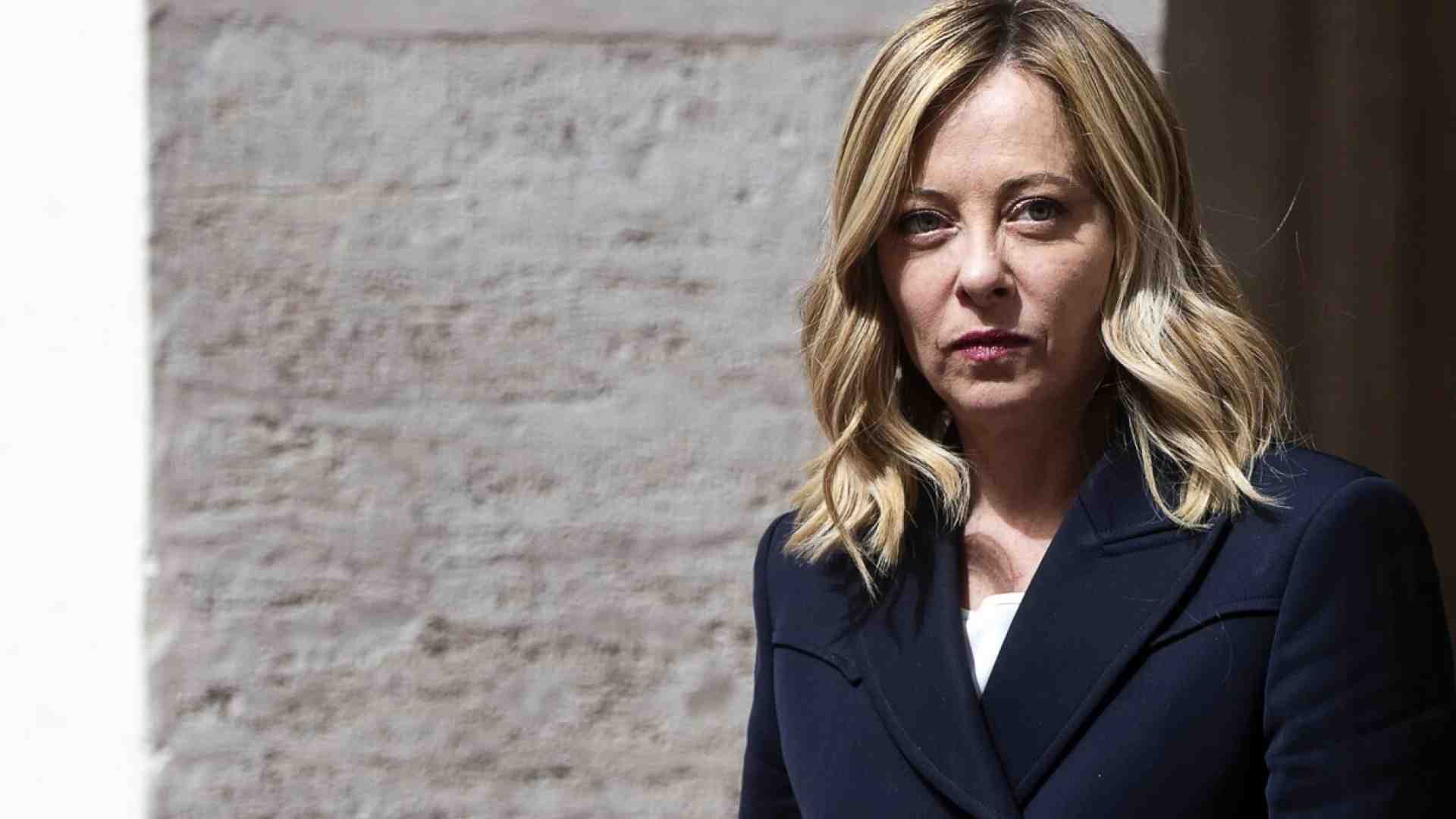 Immagine di Il bonus tredicesima slitta, ma ci sarà. La premier punta al prossimo Cdm