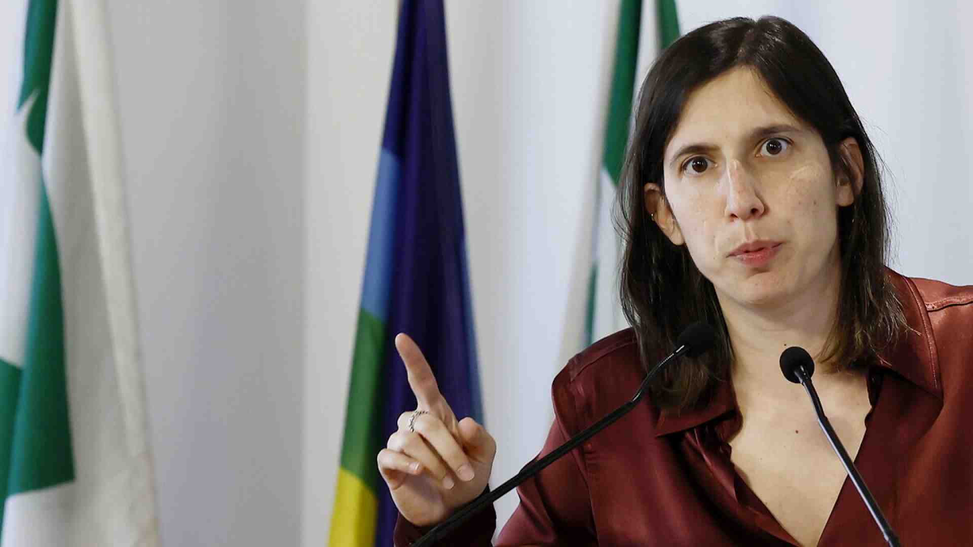 Immagine di Rai patriarcato: il prossimo cda rischia di essere solo di uomini. Salvini cerca il presidente di "garanzia"