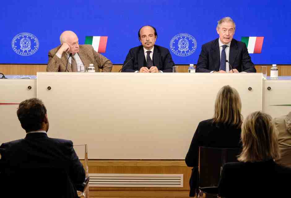 &nbsp;Il ministro Carlo Nordio, il sottosegretario Alessio Butti e il ministro Adolfo Urso - foto LaPresse