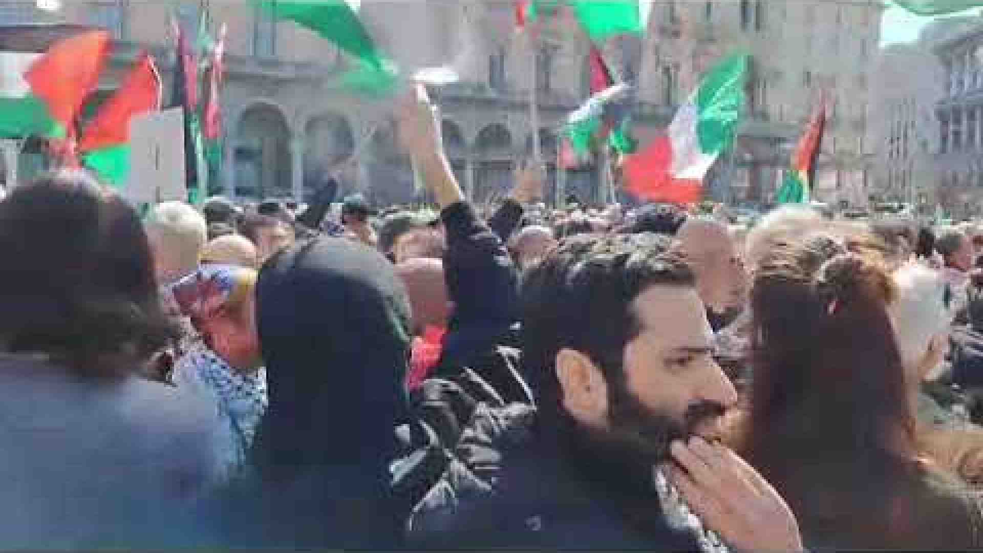 Immagine di Milano, aggressione alla Brigata ebraica e fischi all'Inno